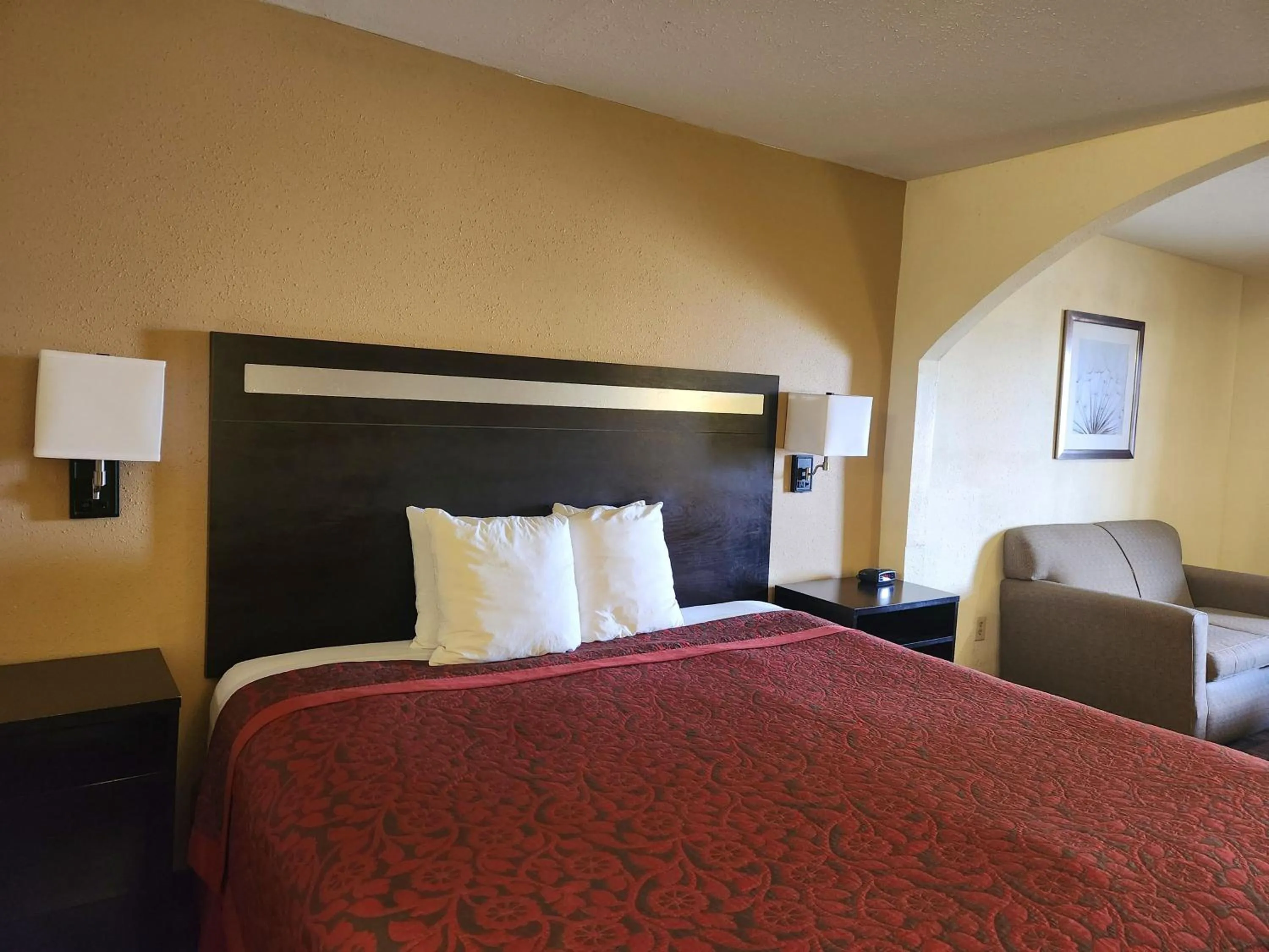 Bedroom, Bed in Days Inn by Wyndham Hammond