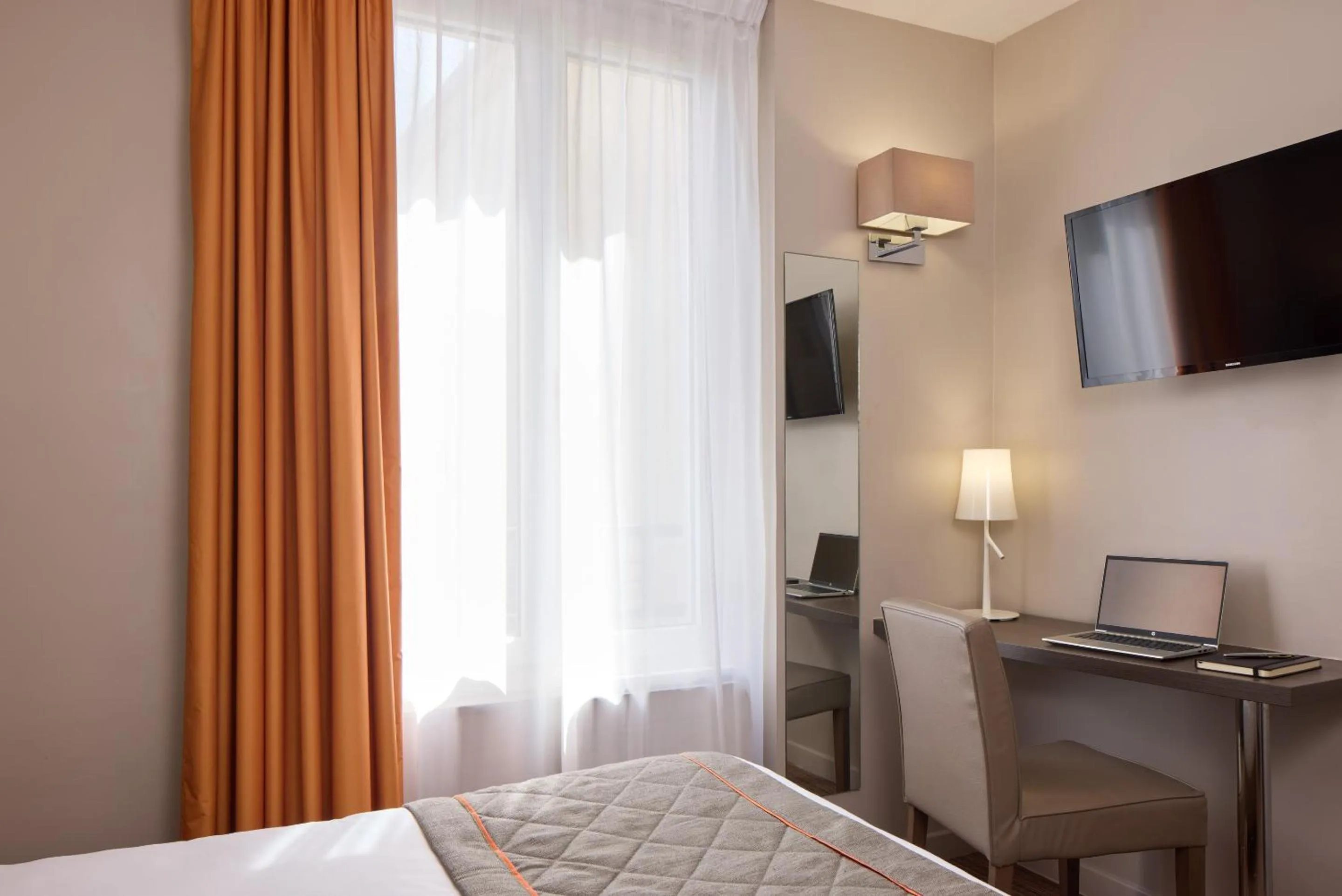 TV and multimedia, Bed in Timhotel Tour Eiffel