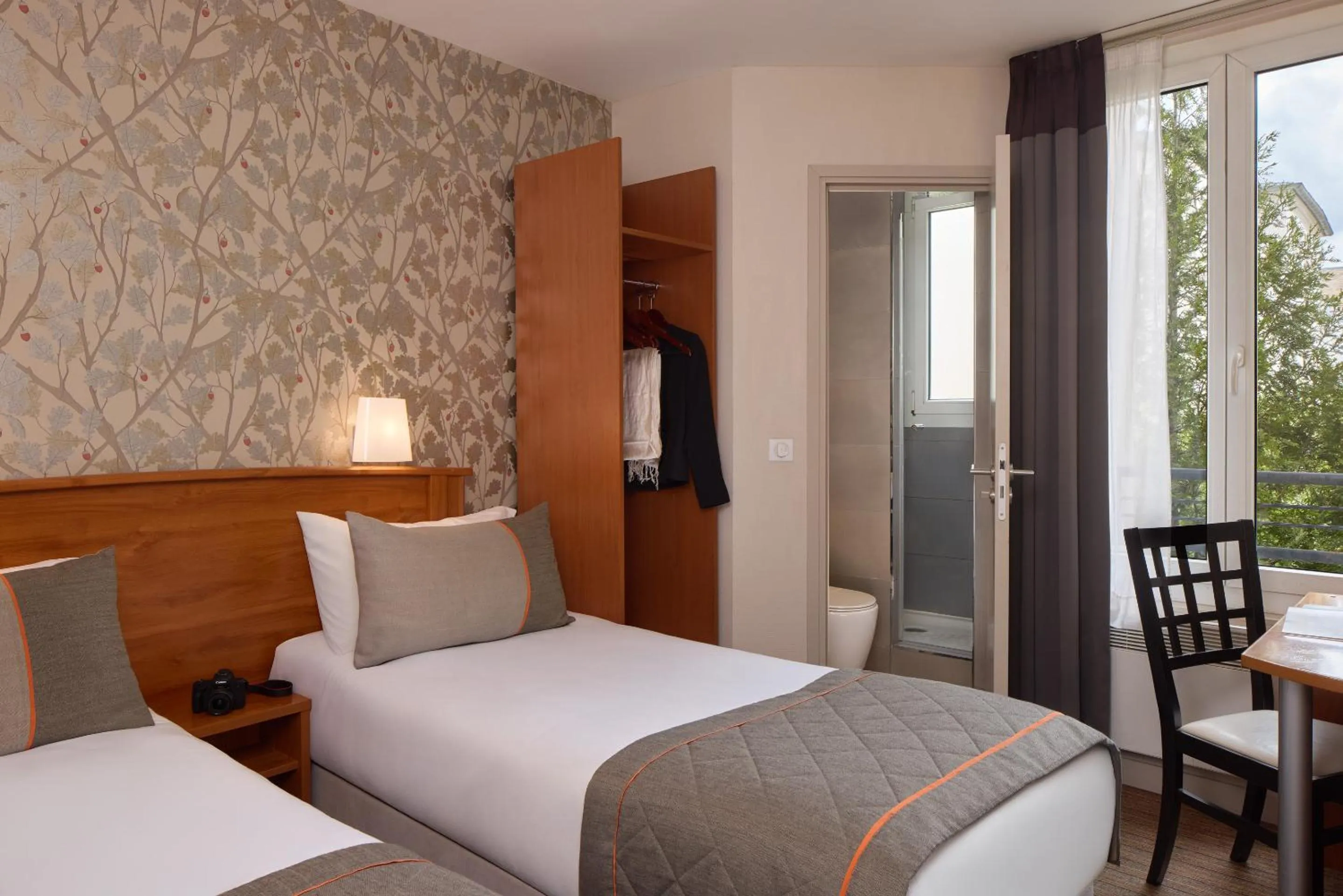 Bed in Timhotel Tour Eiffel