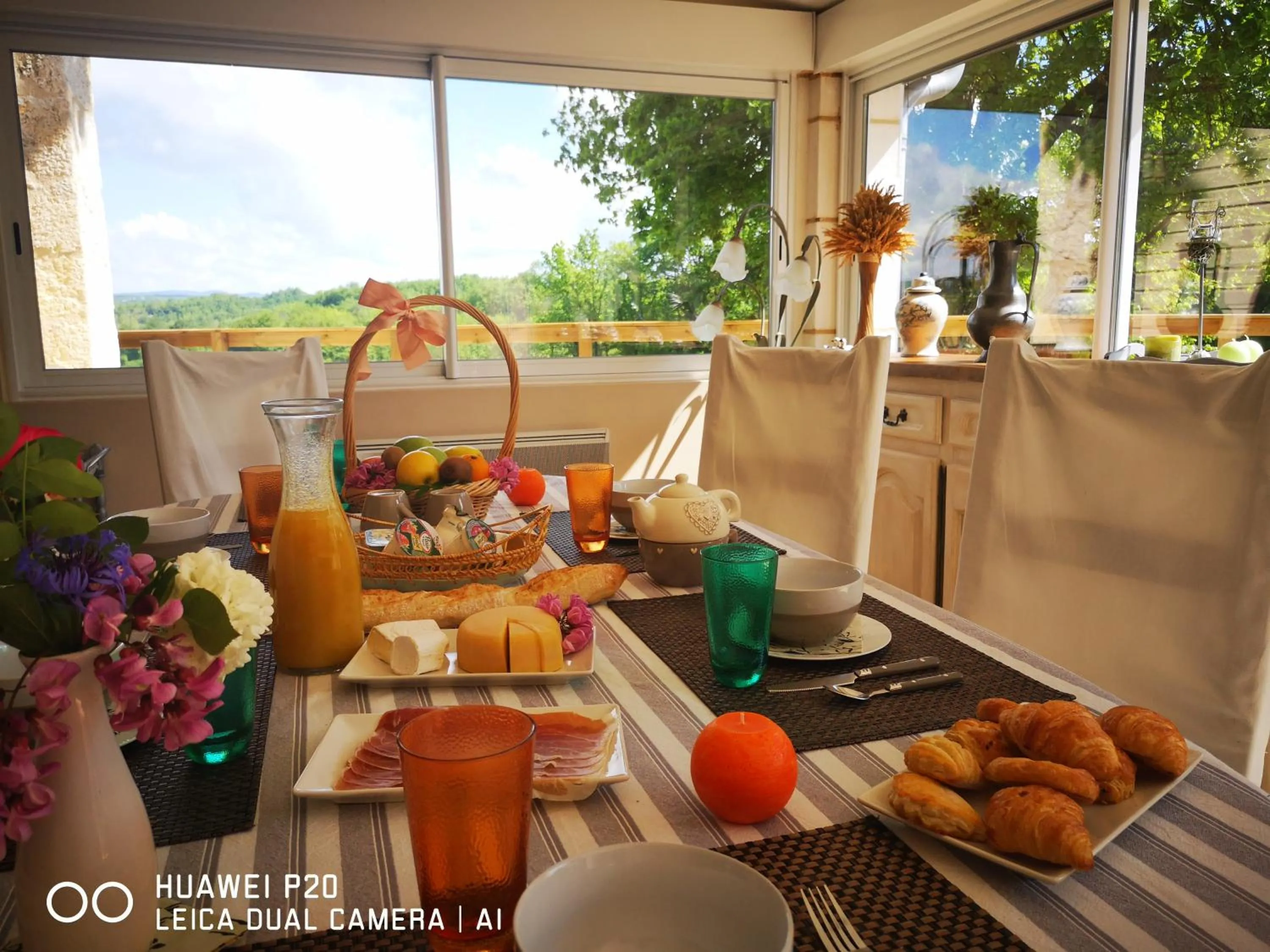 Breakfast in Castel Mazars