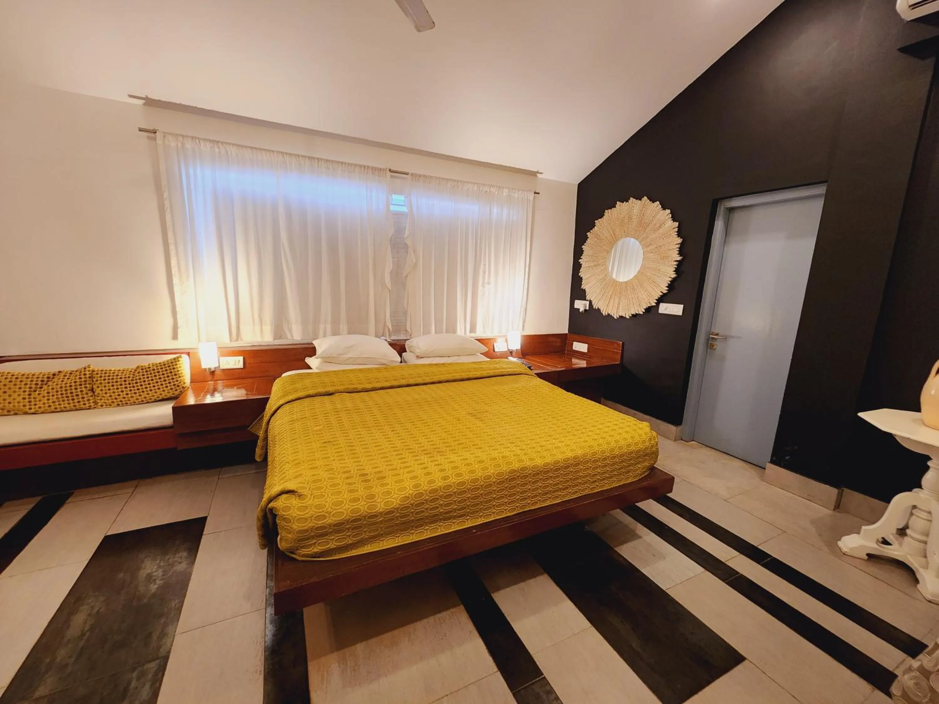 Bedroom, Bed in Casa Vagator