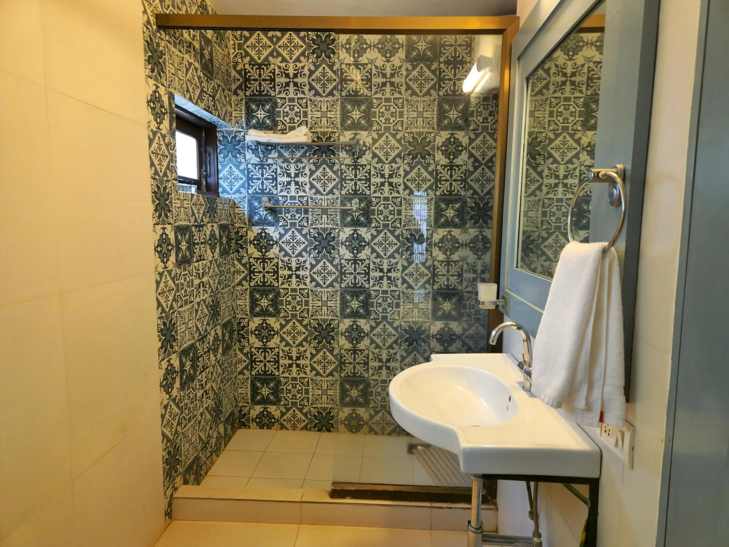 Bathroom in Casa Vagator