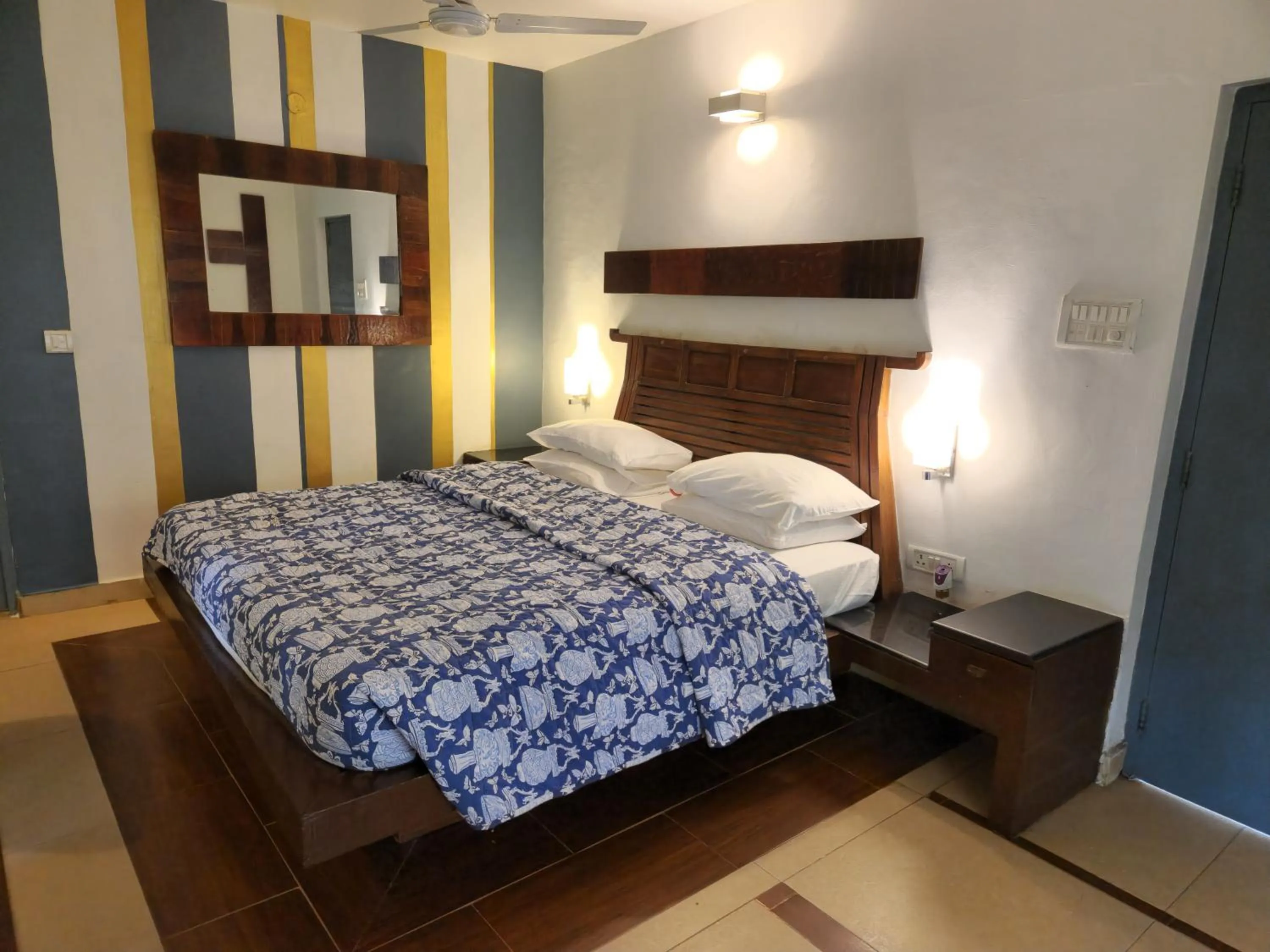 Bedroom, Bed in Casa Vagator