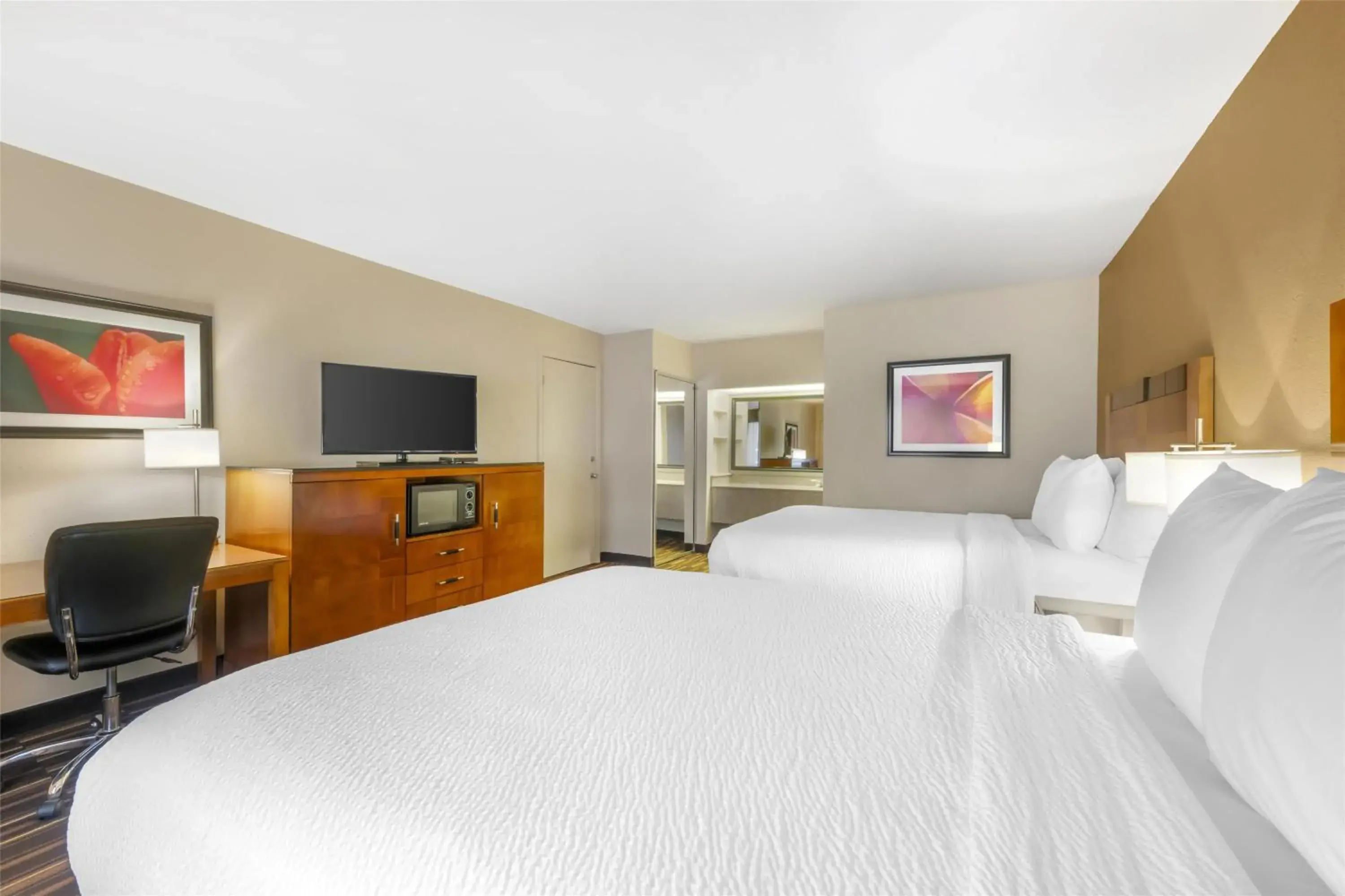 Quadruple Room with Two Double Beds - Non-Smoking in Best Western Executive Inn Quadruple Room with Two Double Beds - Non-Smoking in Best Western Executive Inn