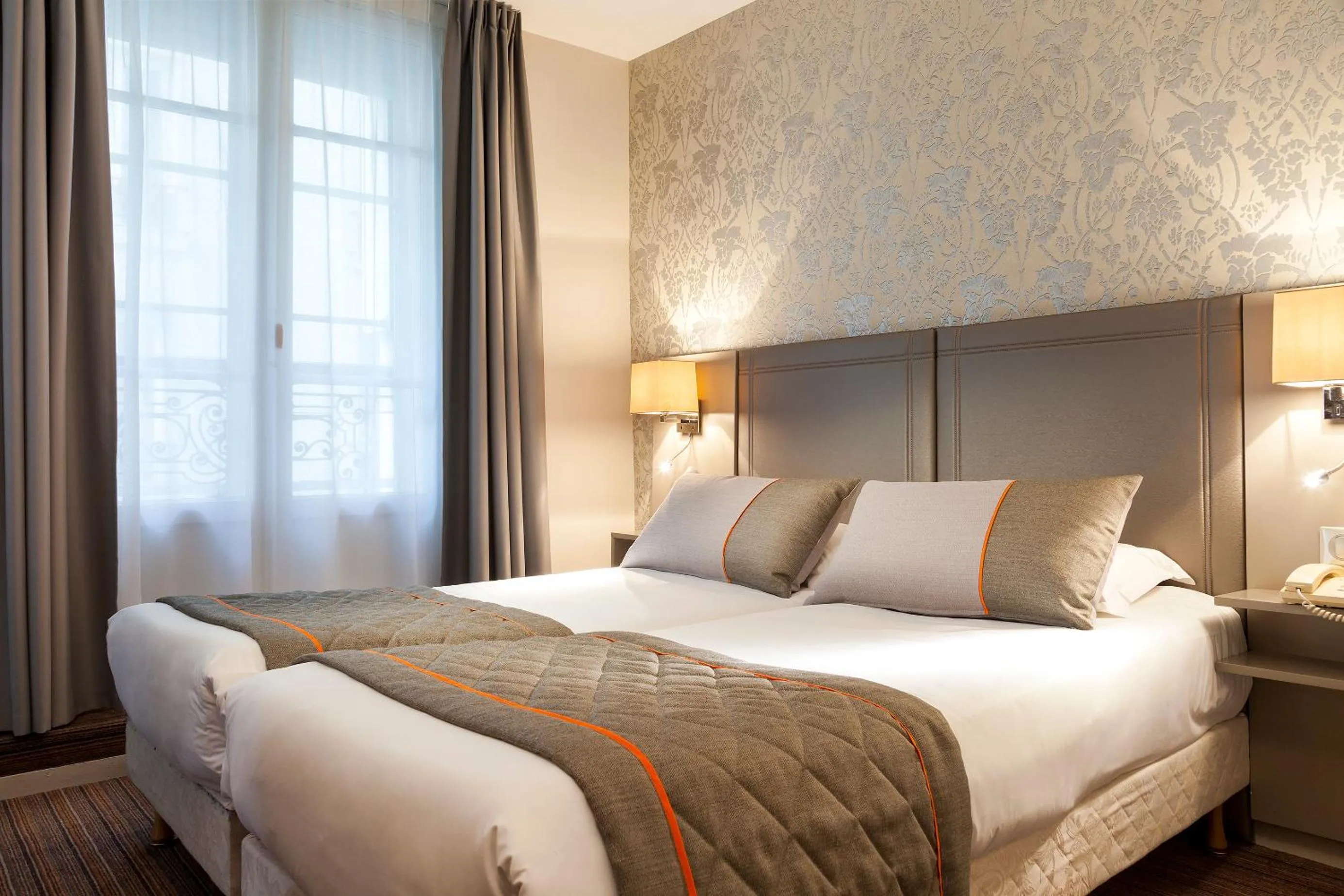 Superior Double or Twin Room in Timhotel Montmartre
