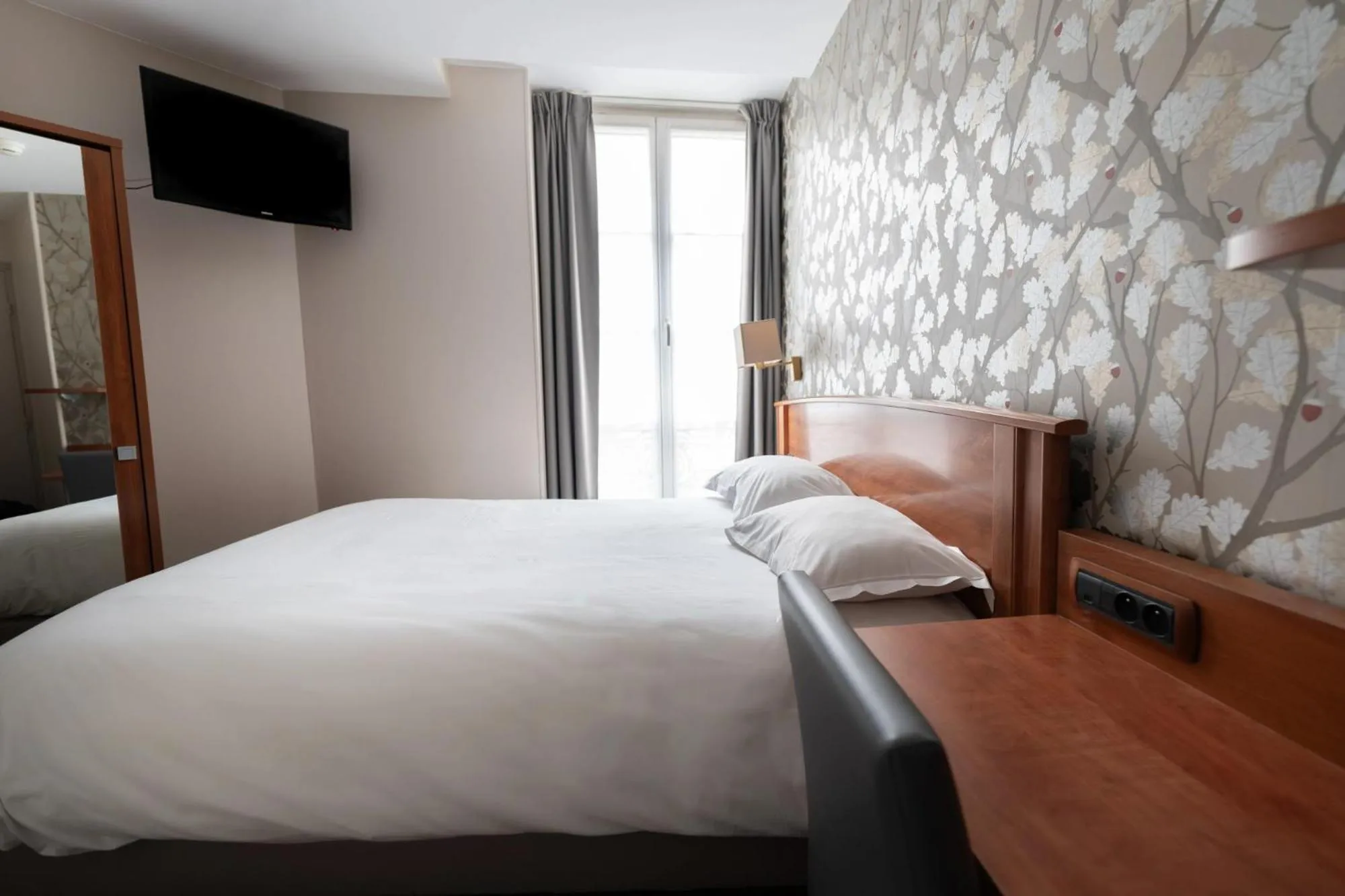 Bedroom, Bed in Timhotel Montmartre