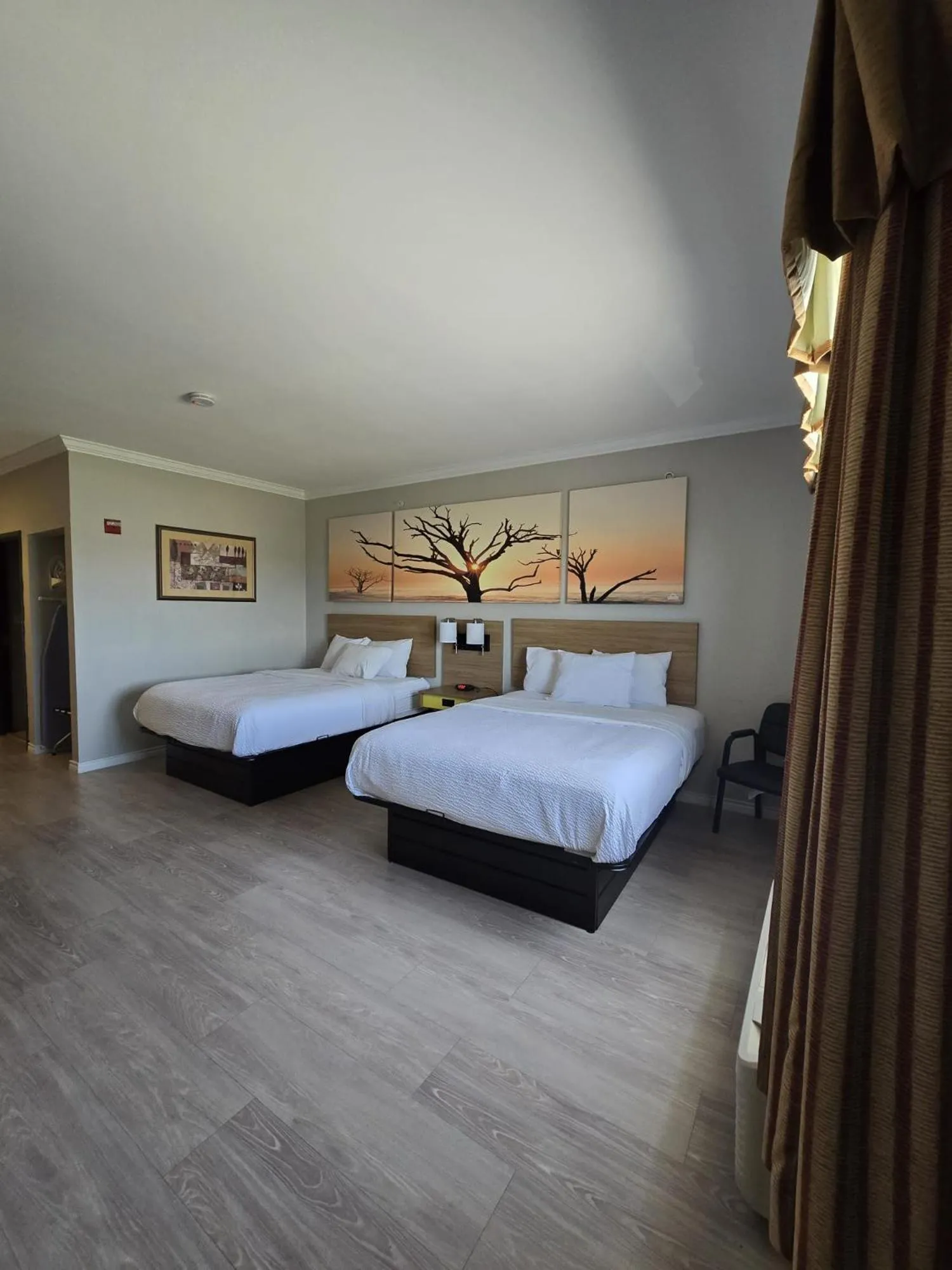 Bed in Days Inn by Wyndham Copperas Cove