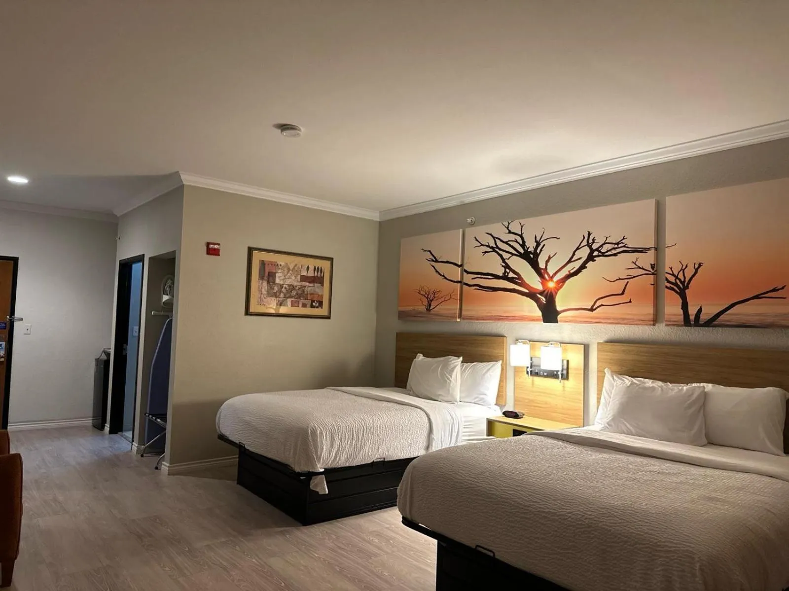 Property building, Bed in Days Inn by Wyndham Copperas Cove