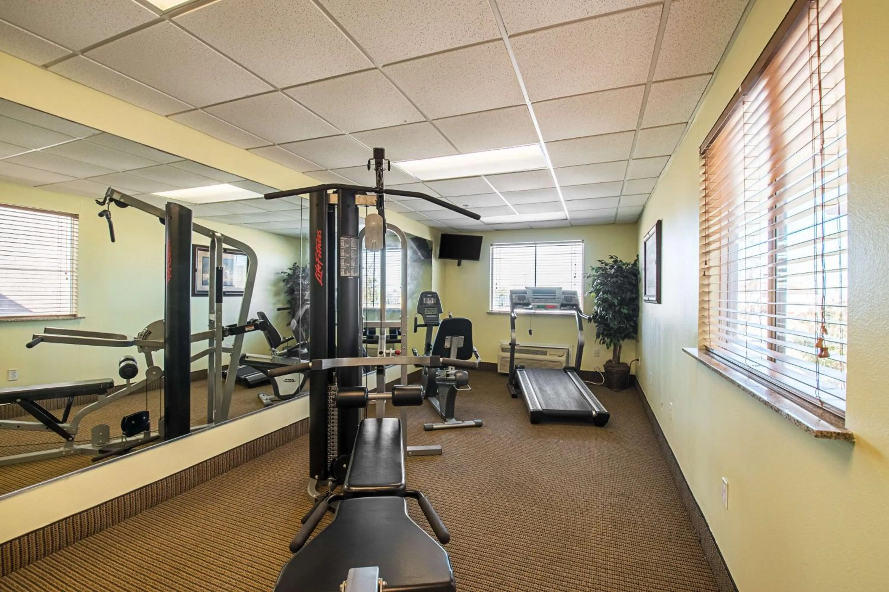 Fitness centre/facilities in Days Inn by Wyndham Copperas Cove