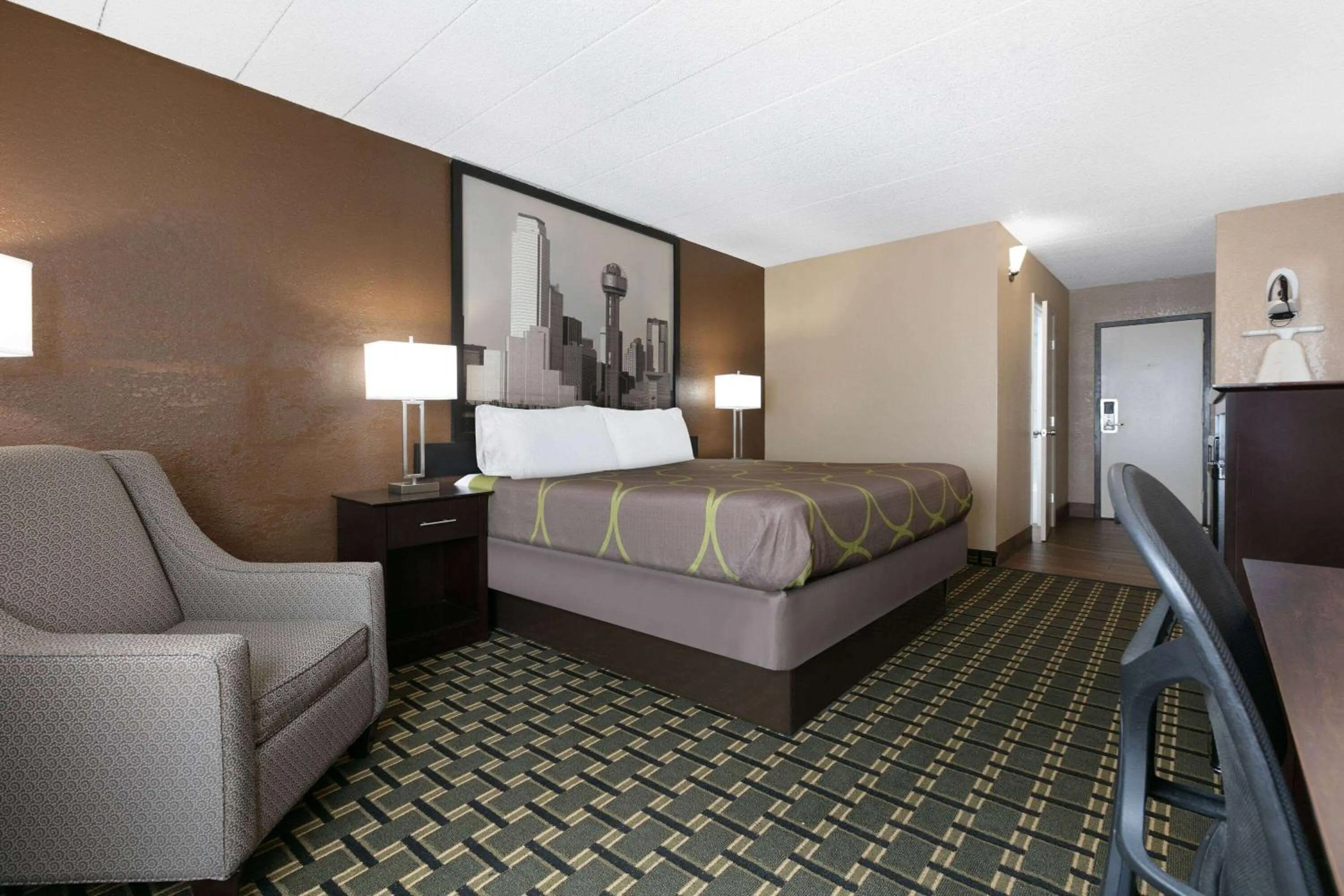 Photo of the whole room, Bed in Super 8 by Wyndham Grand Prairie North