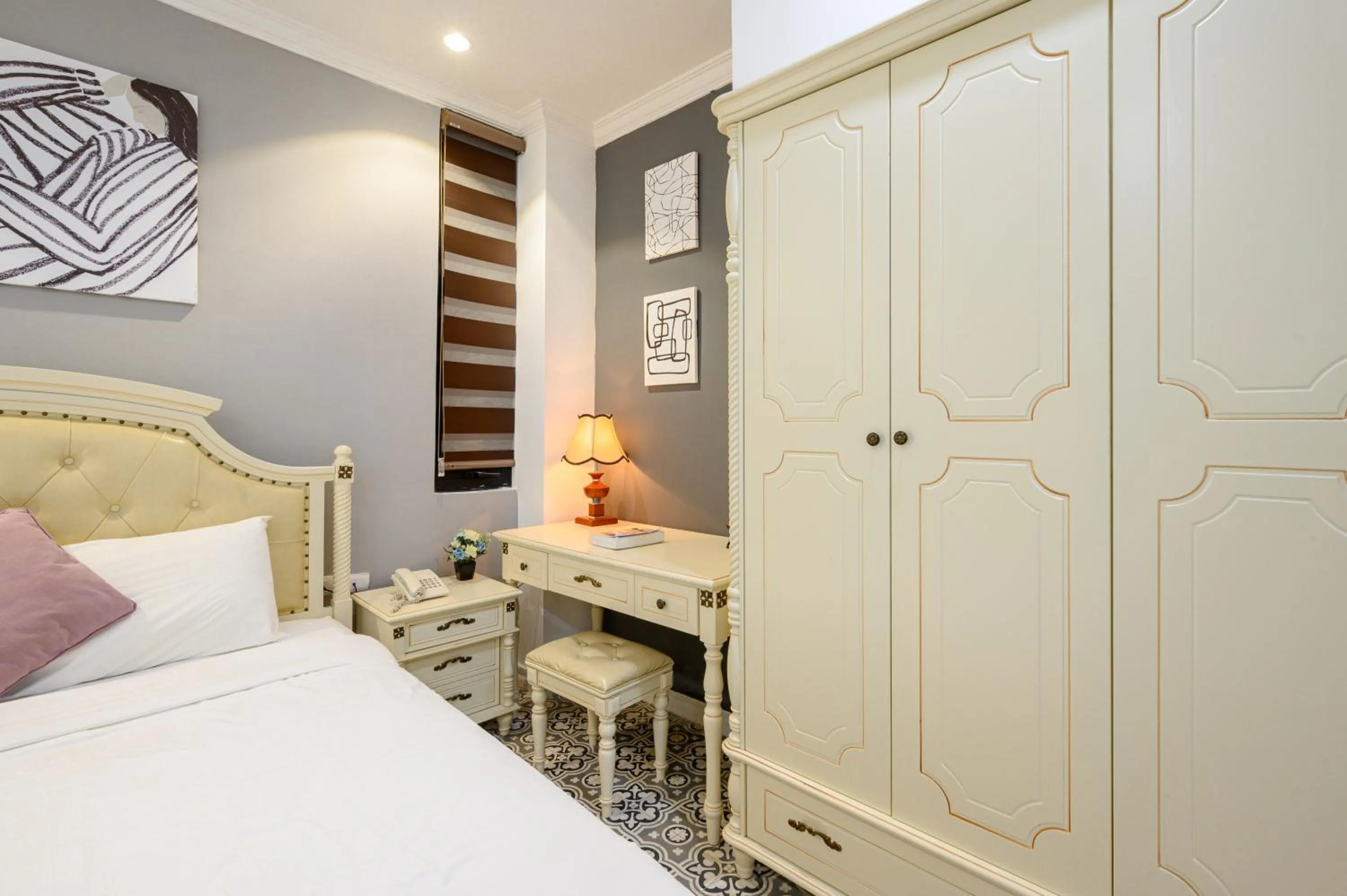 Bed in Libra Hotel Residence by Luxe Paradise