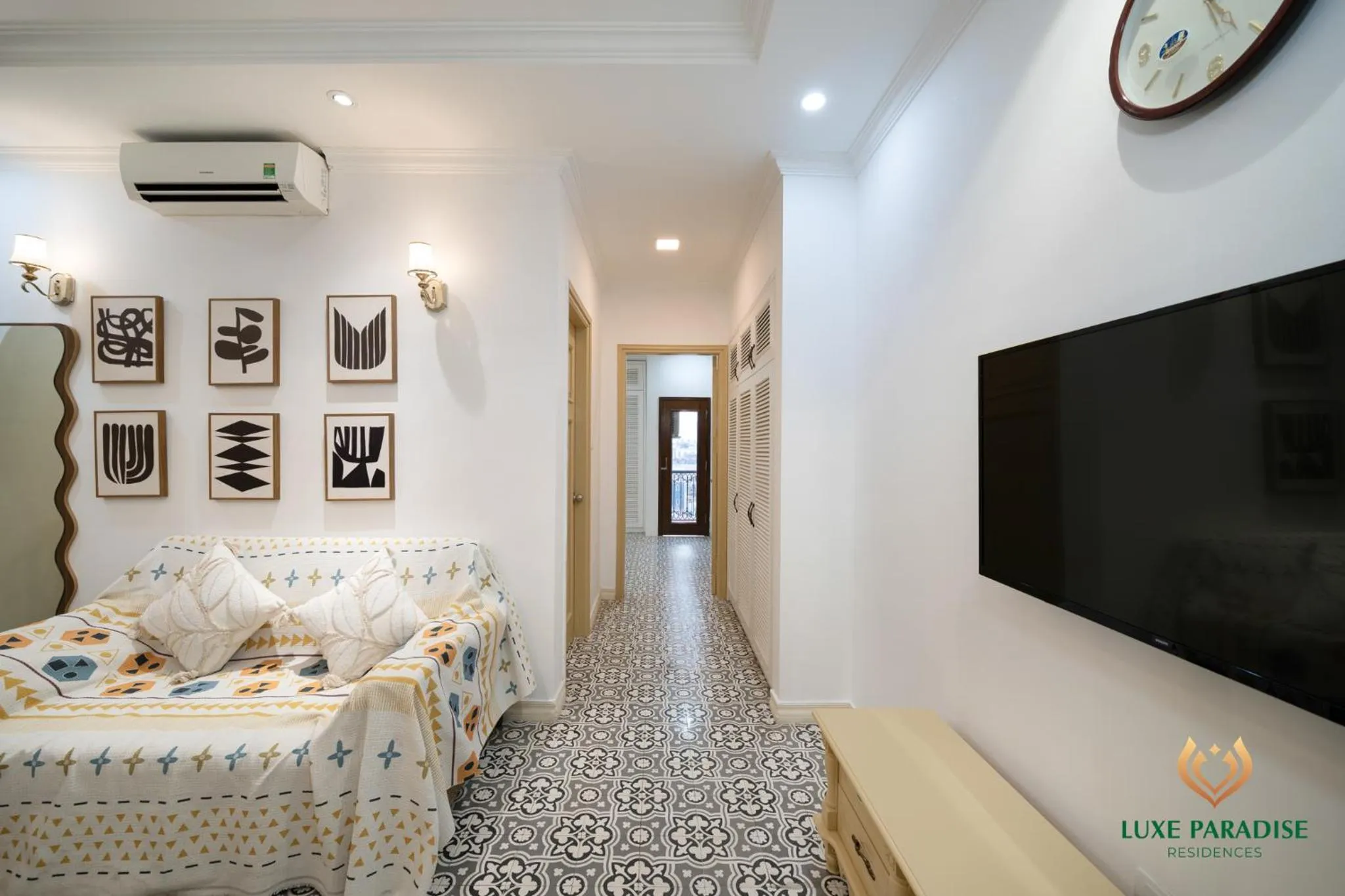 Living room, Bed in Libra Hotel Residence by Luxe Paradise