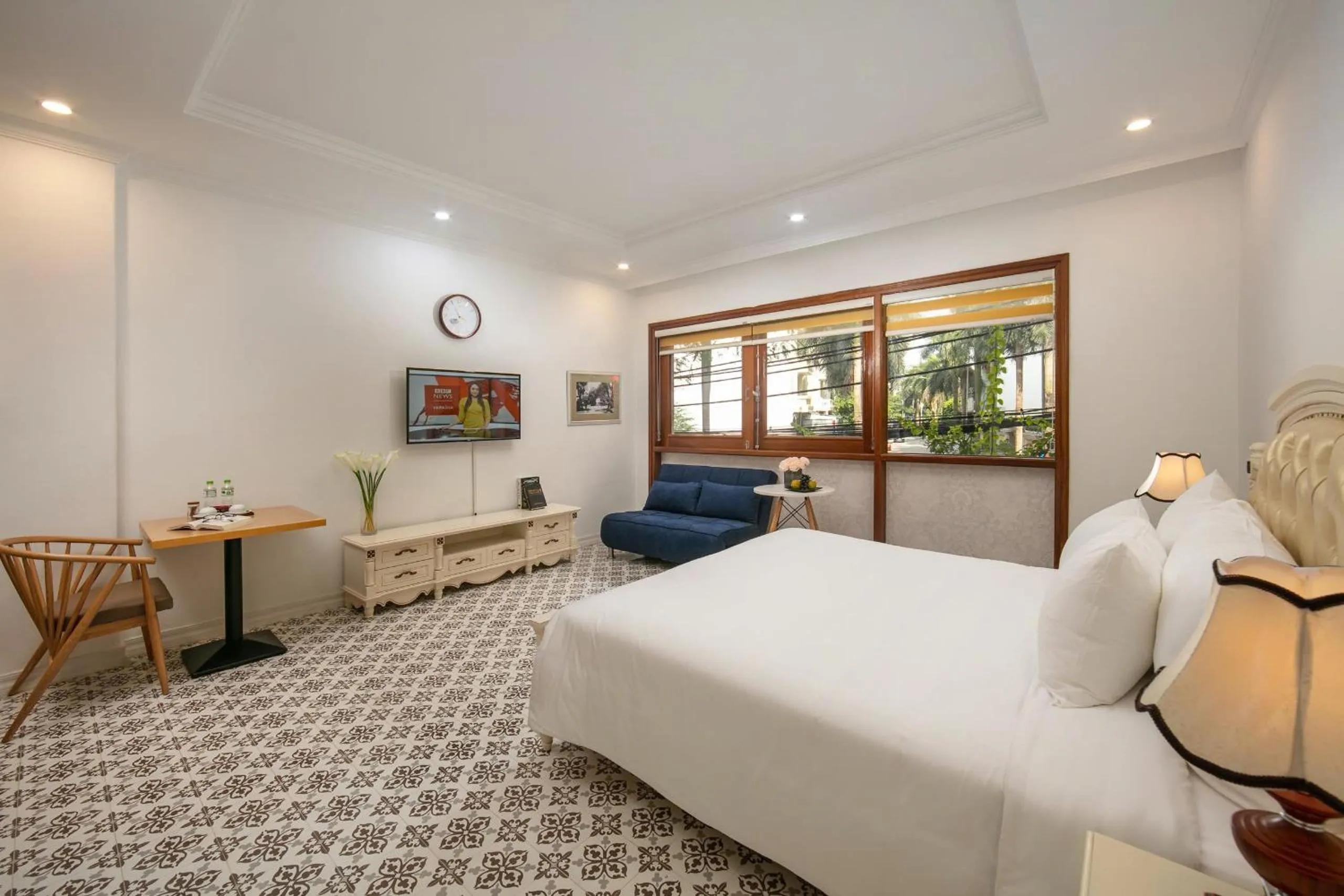 Photo of the whole room, Bed in Libra Hotel Residence by Luxe Paradise