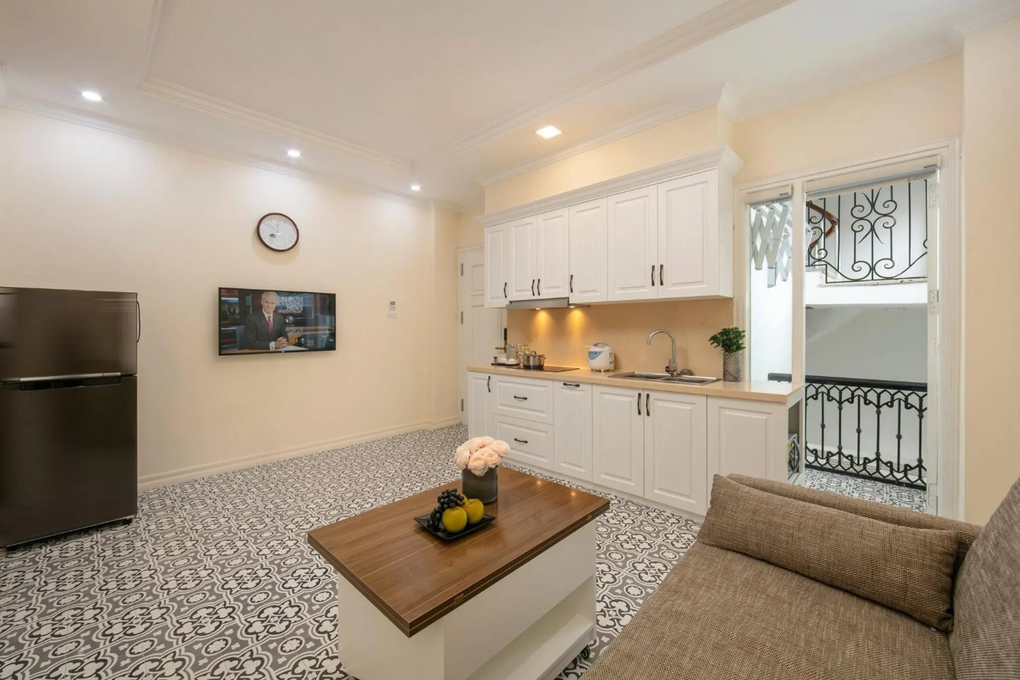 Kitchen or kitchenette in Libra Hotel Residence by Luxe Paradise