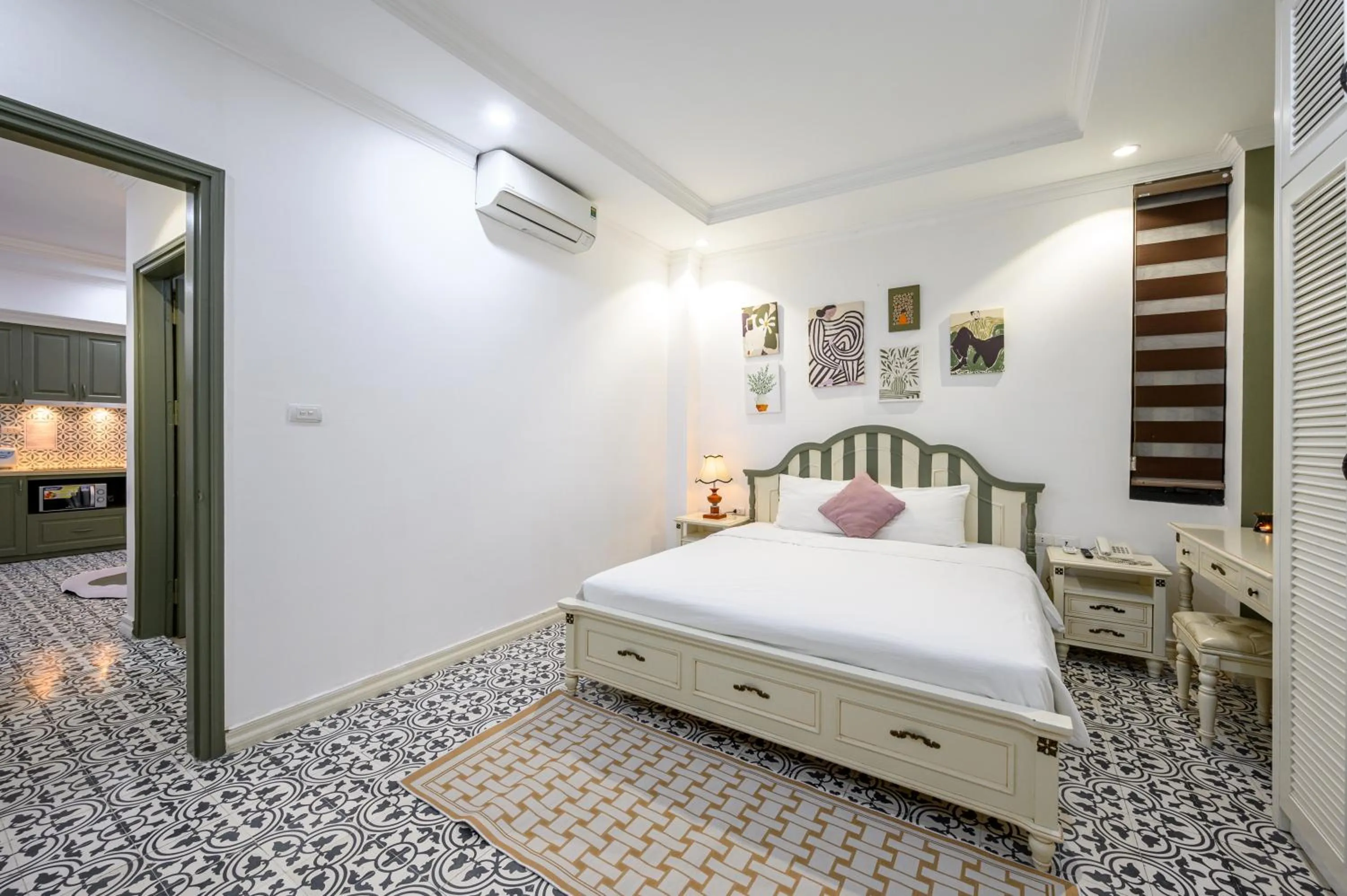 Bed in Libra Hotel Residence by Luxe Paradise