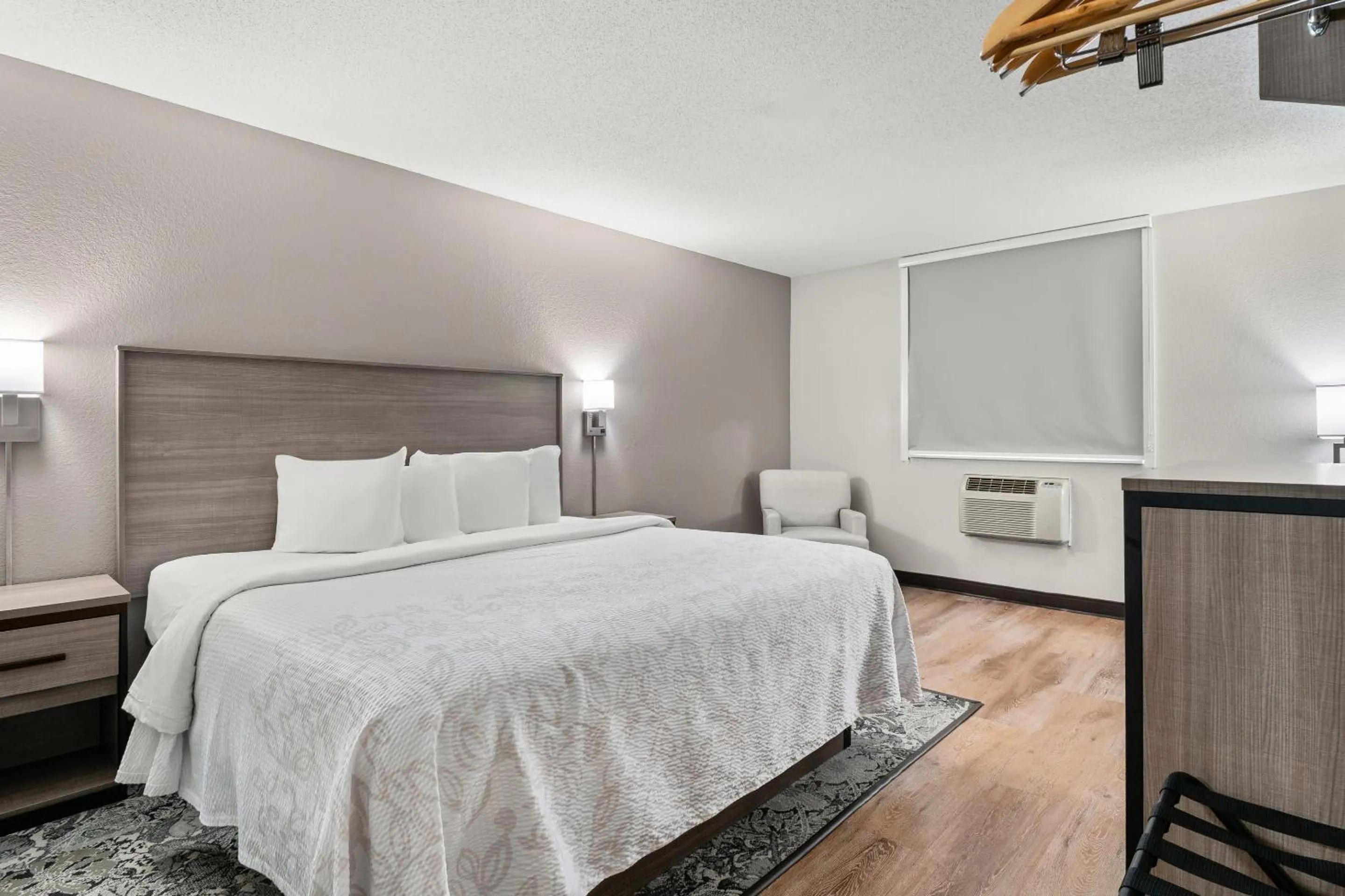 Photo of the whole room, Bed in Red Roof PLUS Belleville