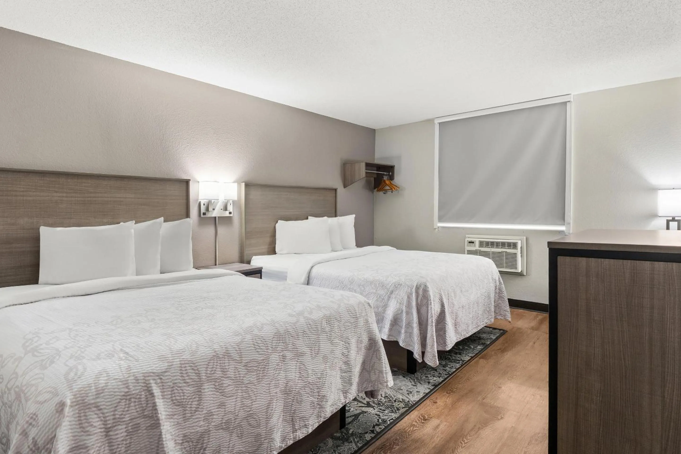 Property building, Bed in Red Roof PLUS Belleville