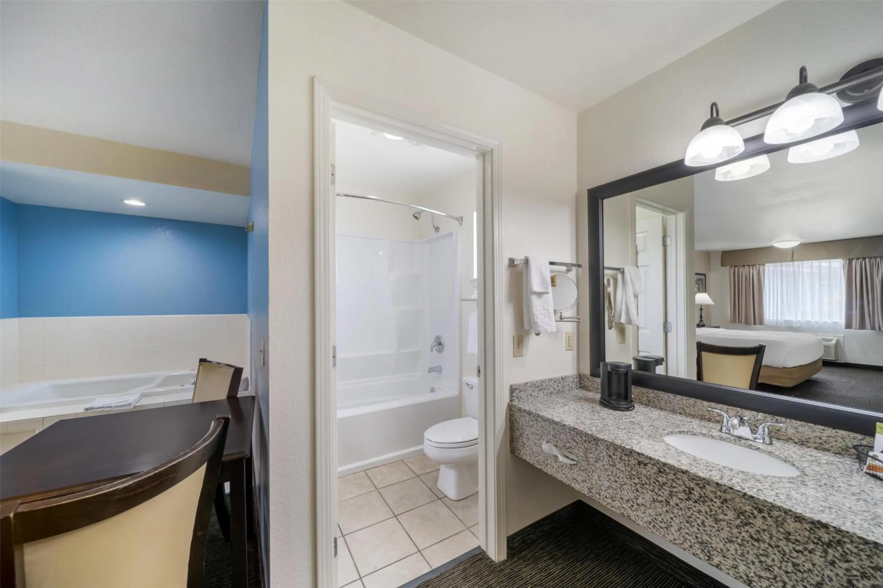 Bathroom in Best Western Arcata Inn