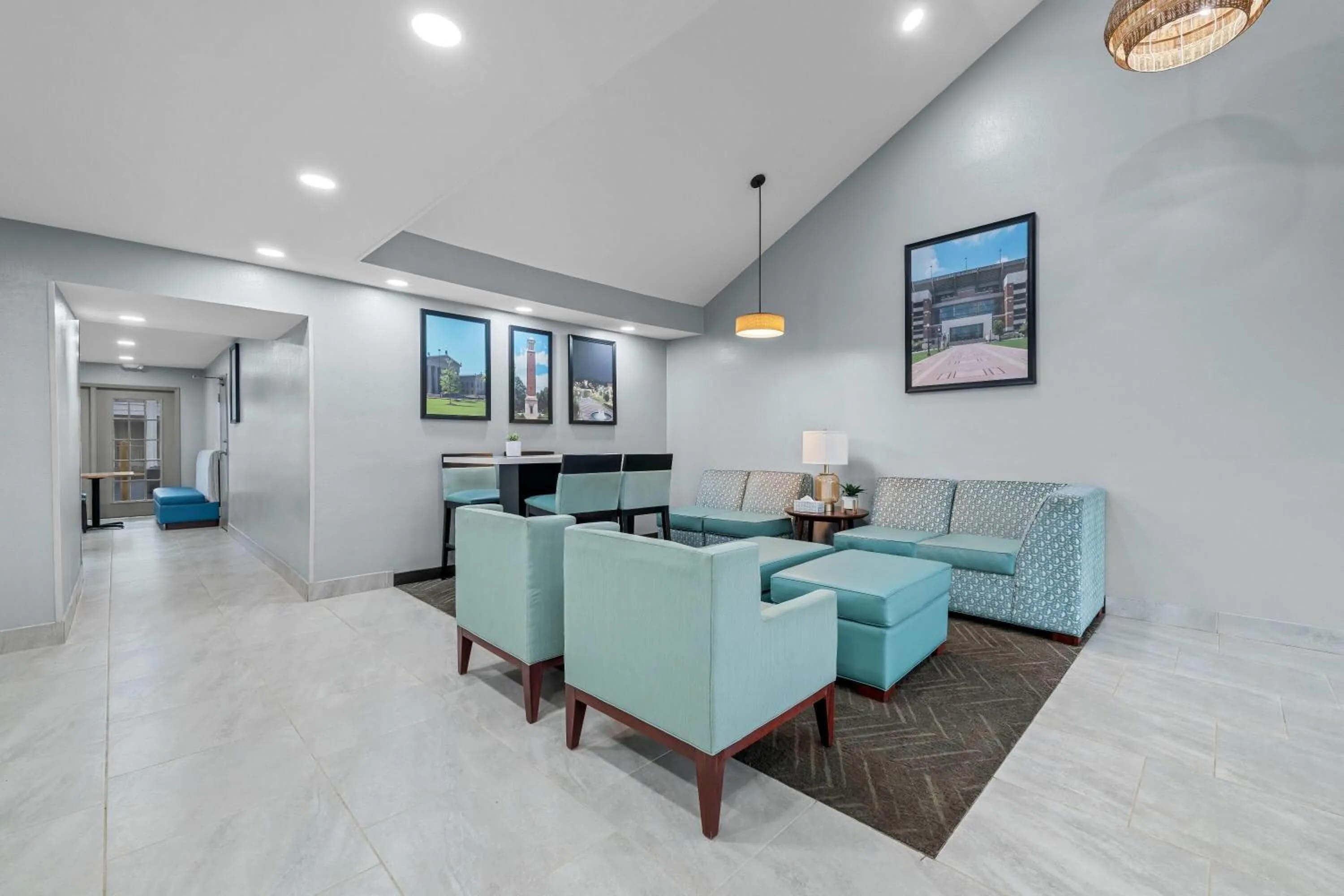 Lobby or reception in Baymont by Wyndham Tuscaloosa