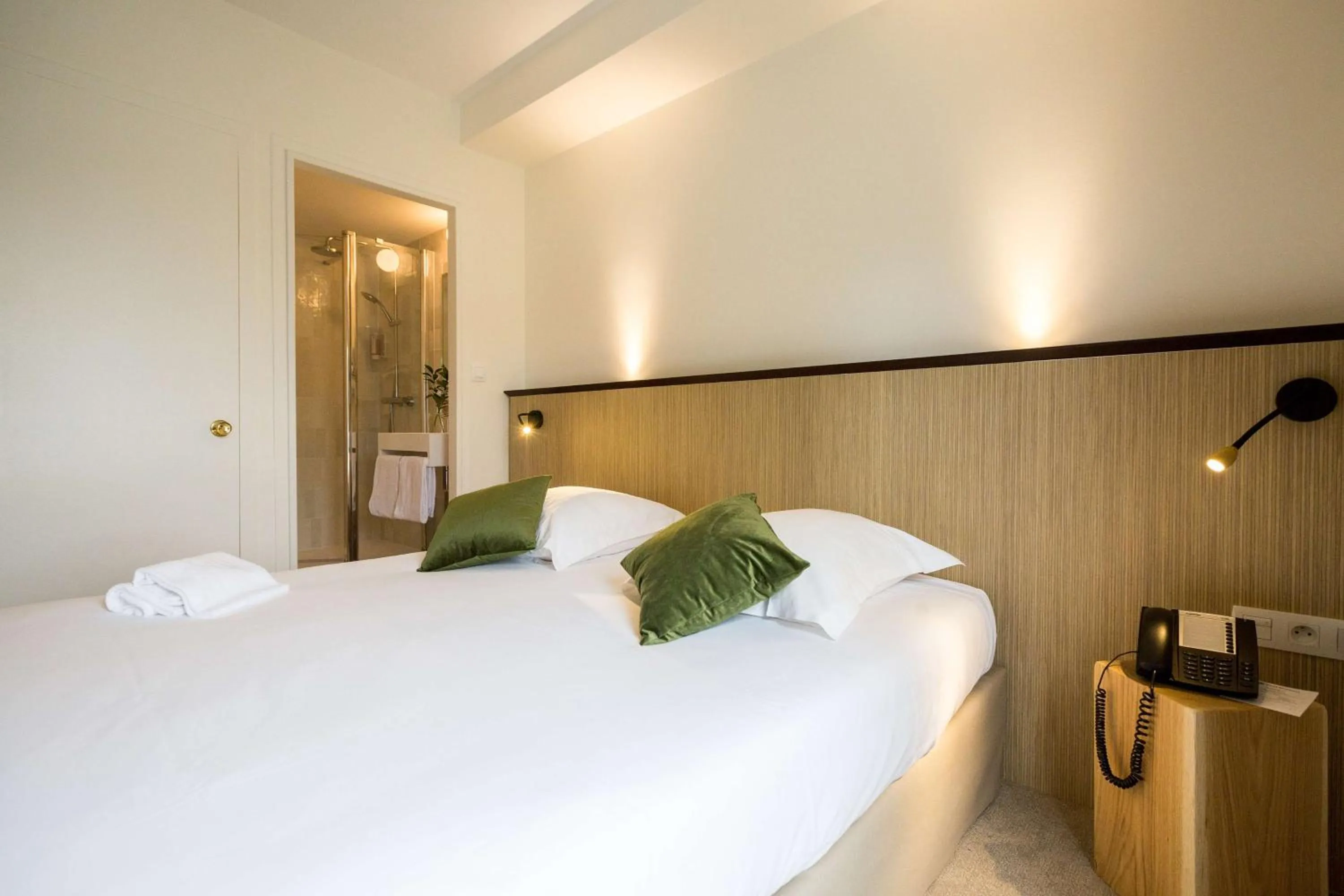 Bedroom, Bed in Best Western Le Bois de la Marche