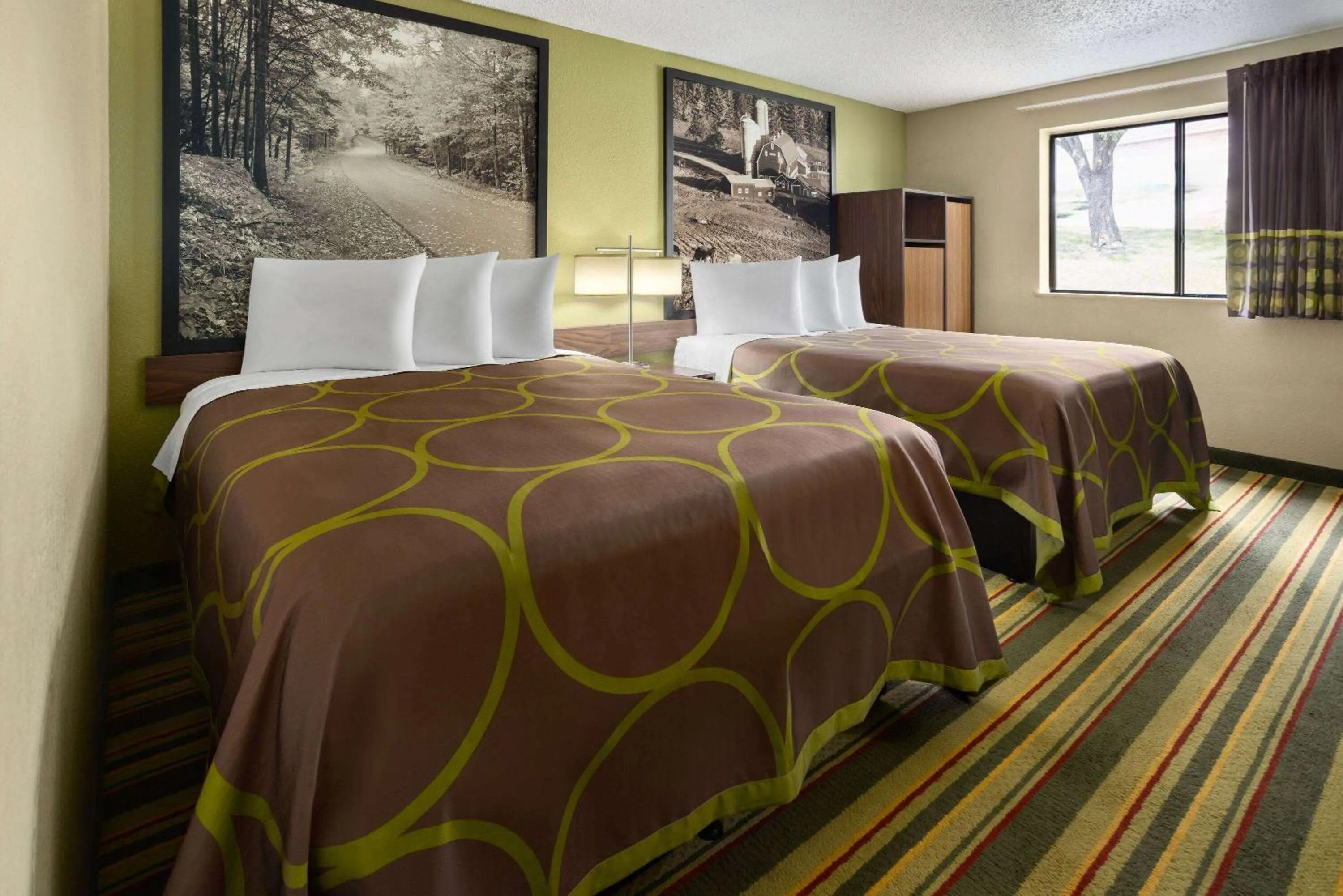 Photo of the whole room, Bed in Super 8 by Wyndham St. Clairsville OH/Wheeling WV Area