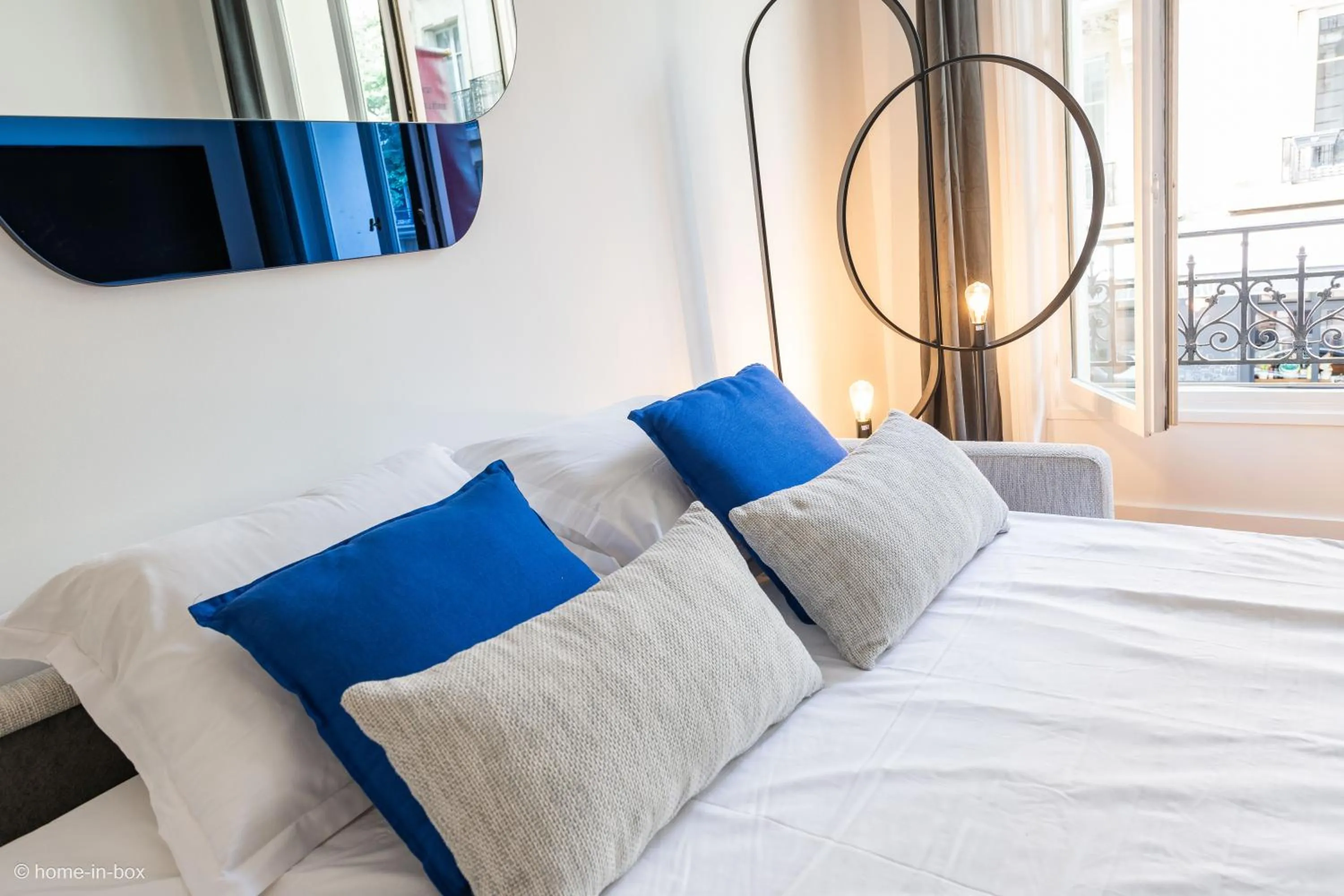 Bedroom, Bed in HotelHome Paris 16