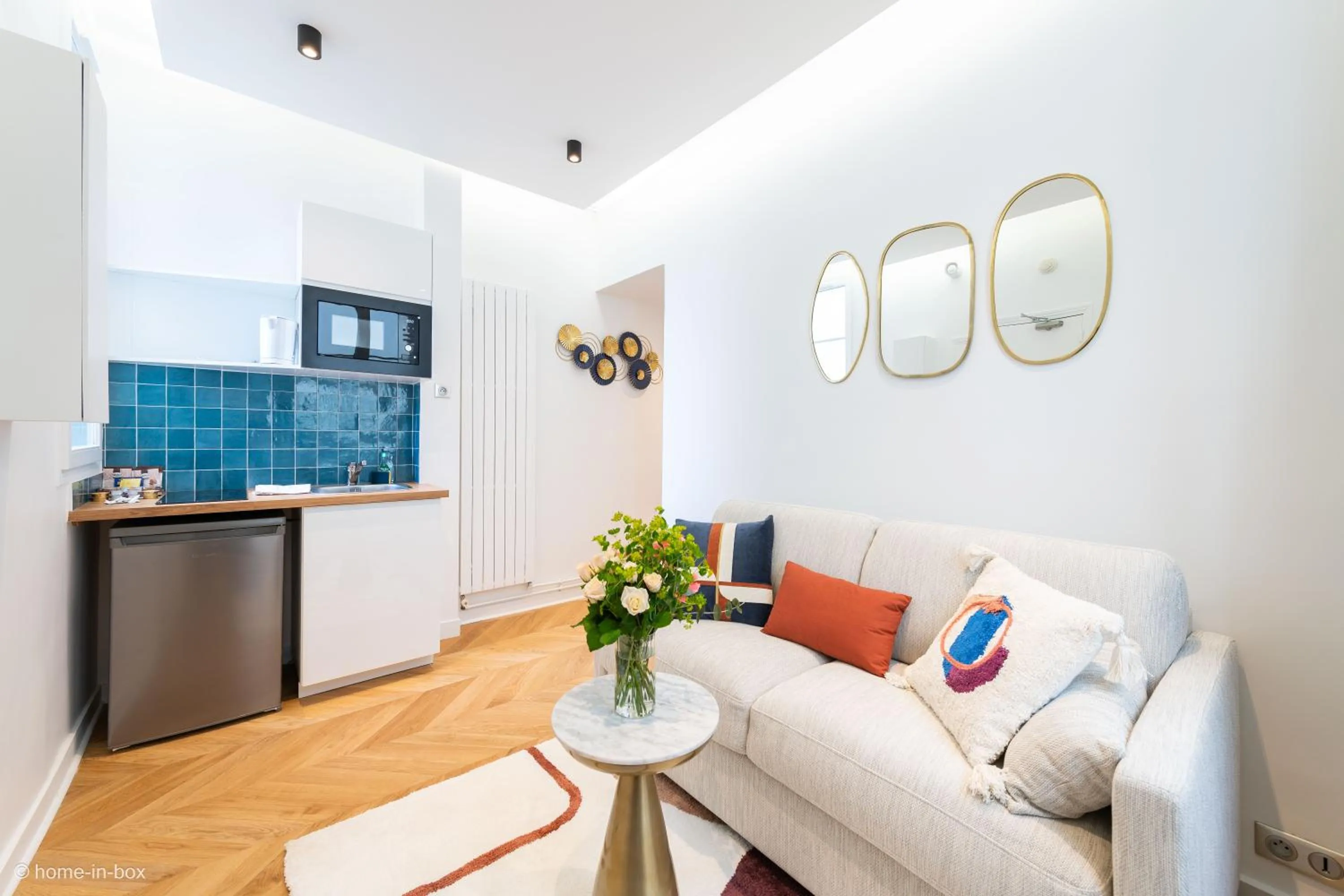 Living room in HotelHome Paris 16