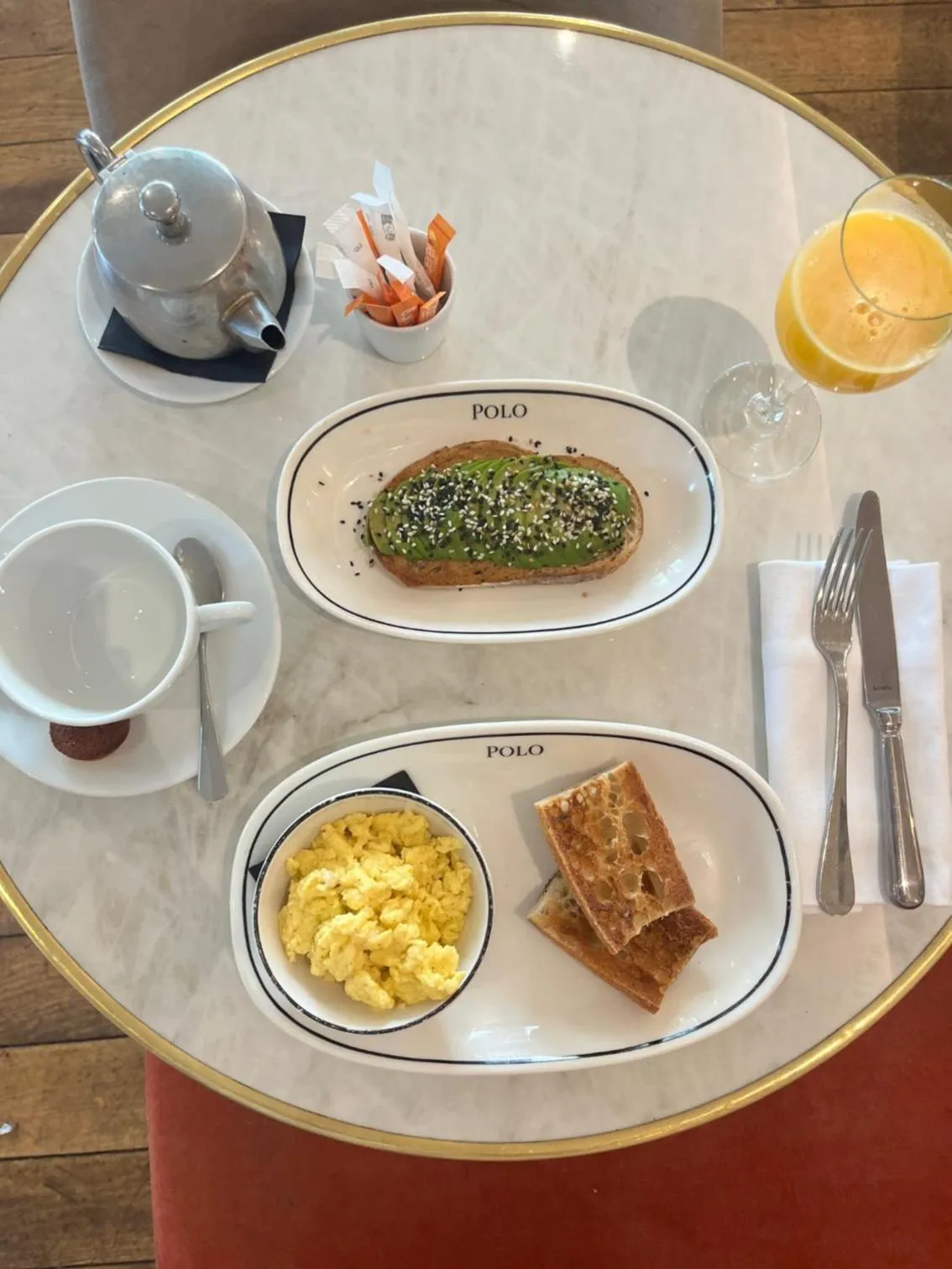 Food and drinks in HotelHome Paris 16