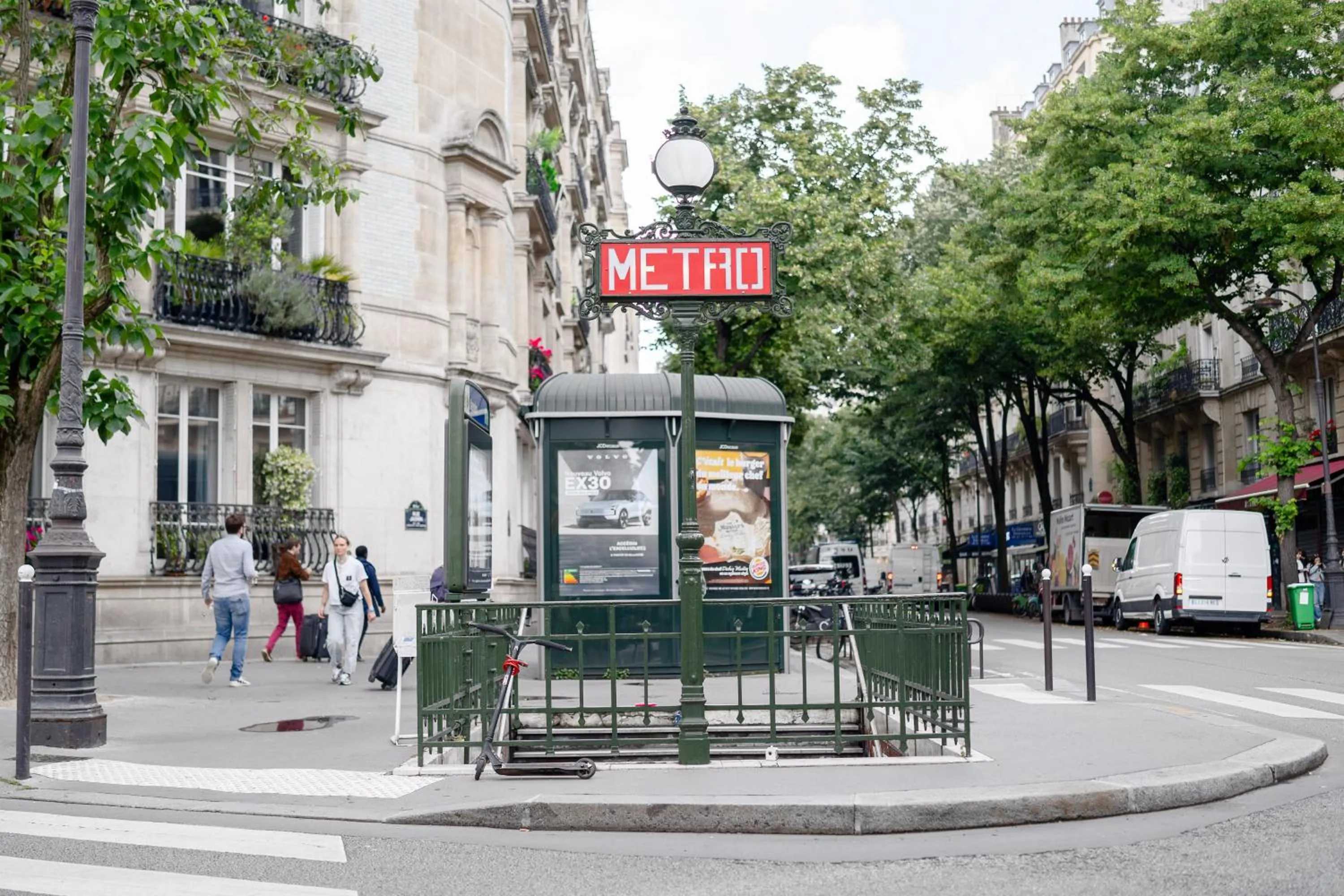 Neighbourhood in HotelHome Paris 16