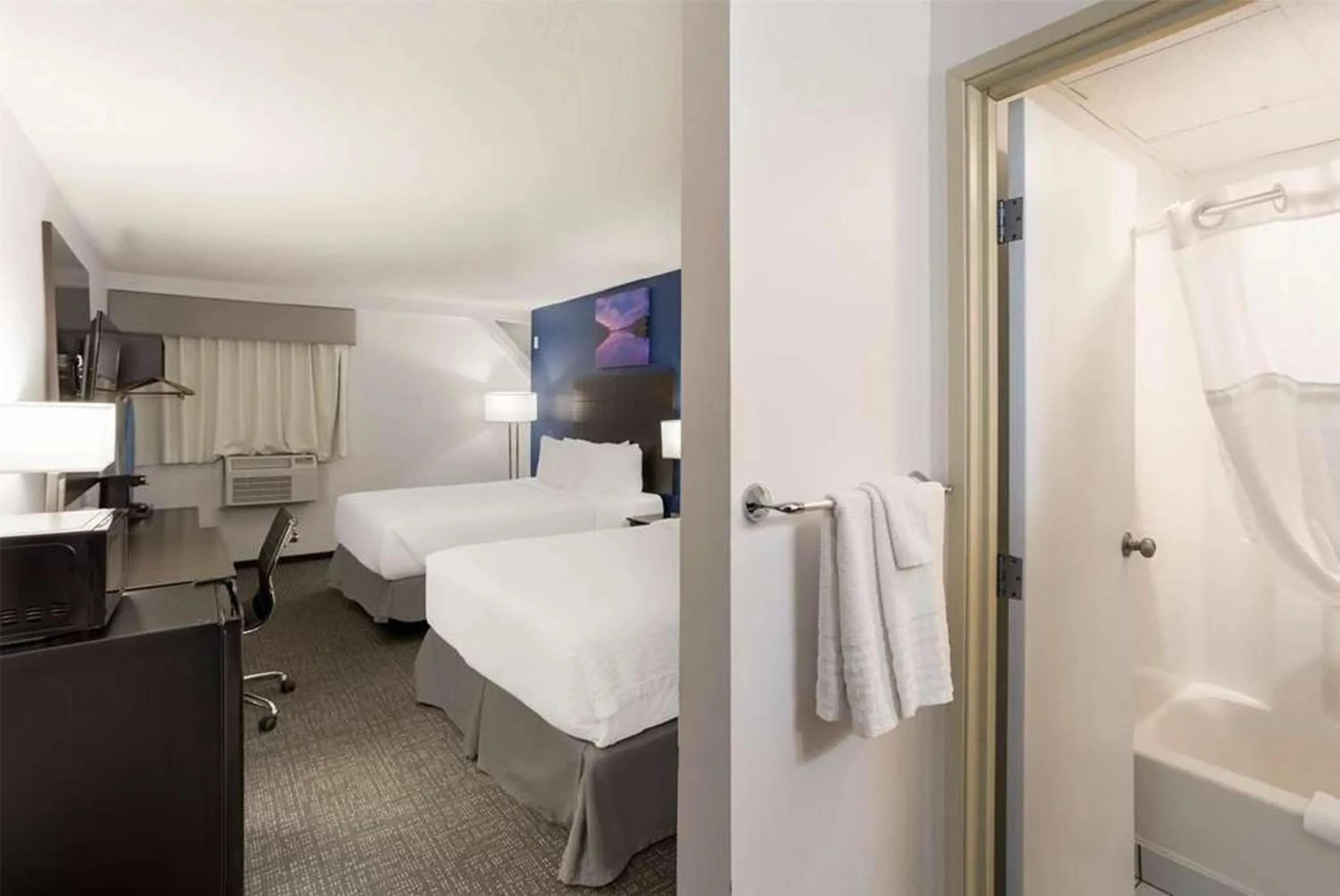 Bedroom, Bed in SureStay by Best Western Presque Isle