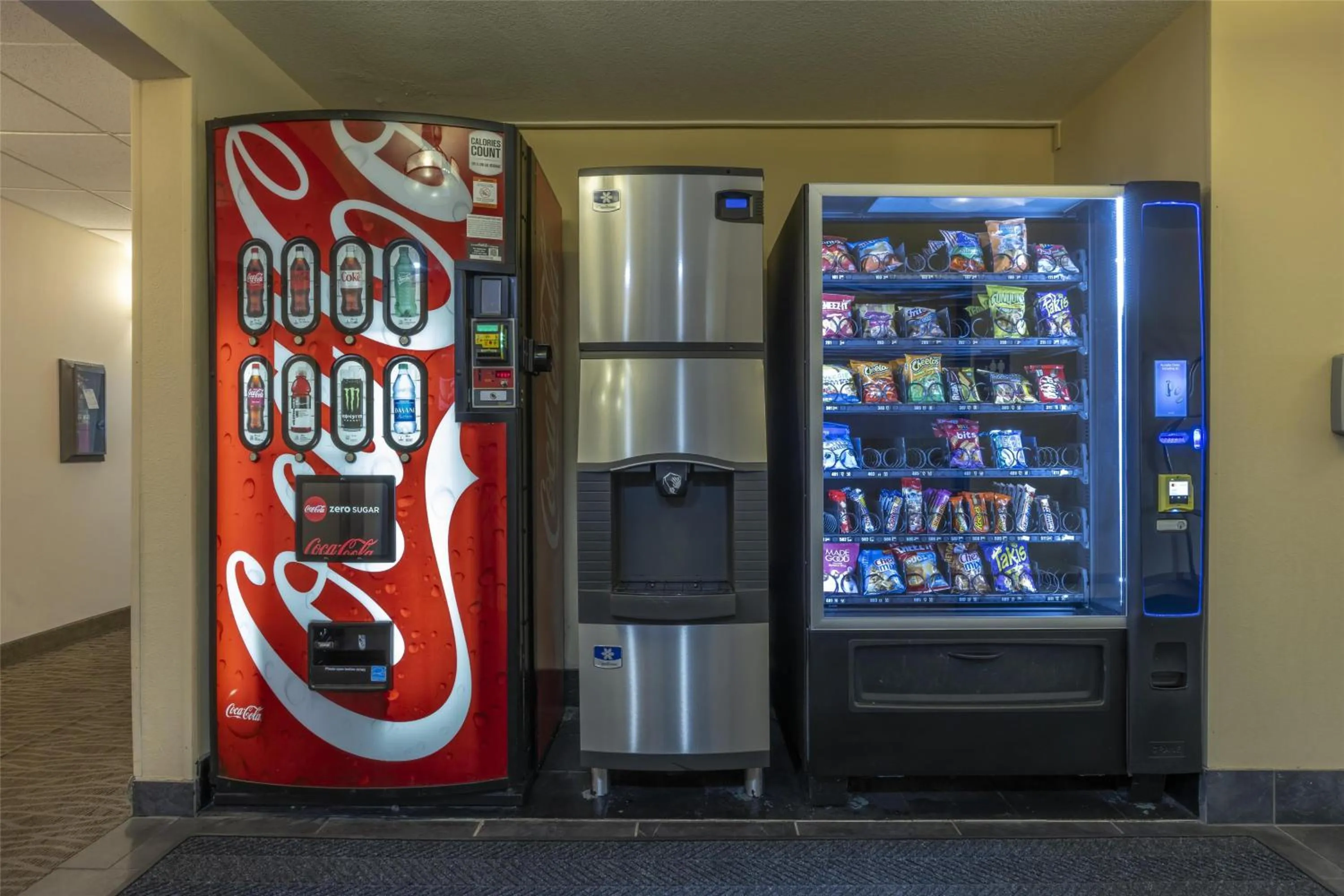 Property building in Best Western Plus Columbia River Inn