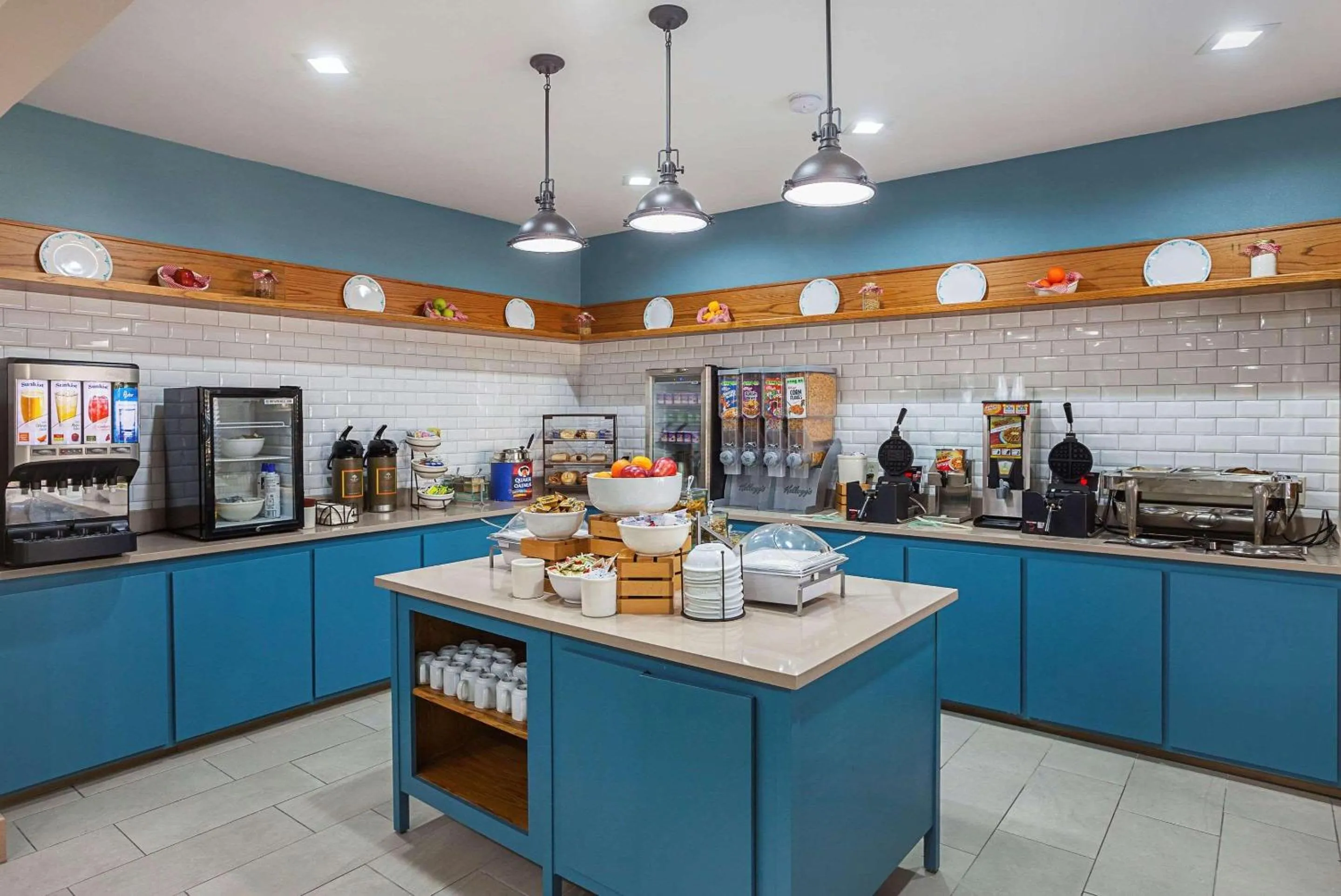 Breakfast in Country Inn & Suites by Radisson, Lewisville, TX