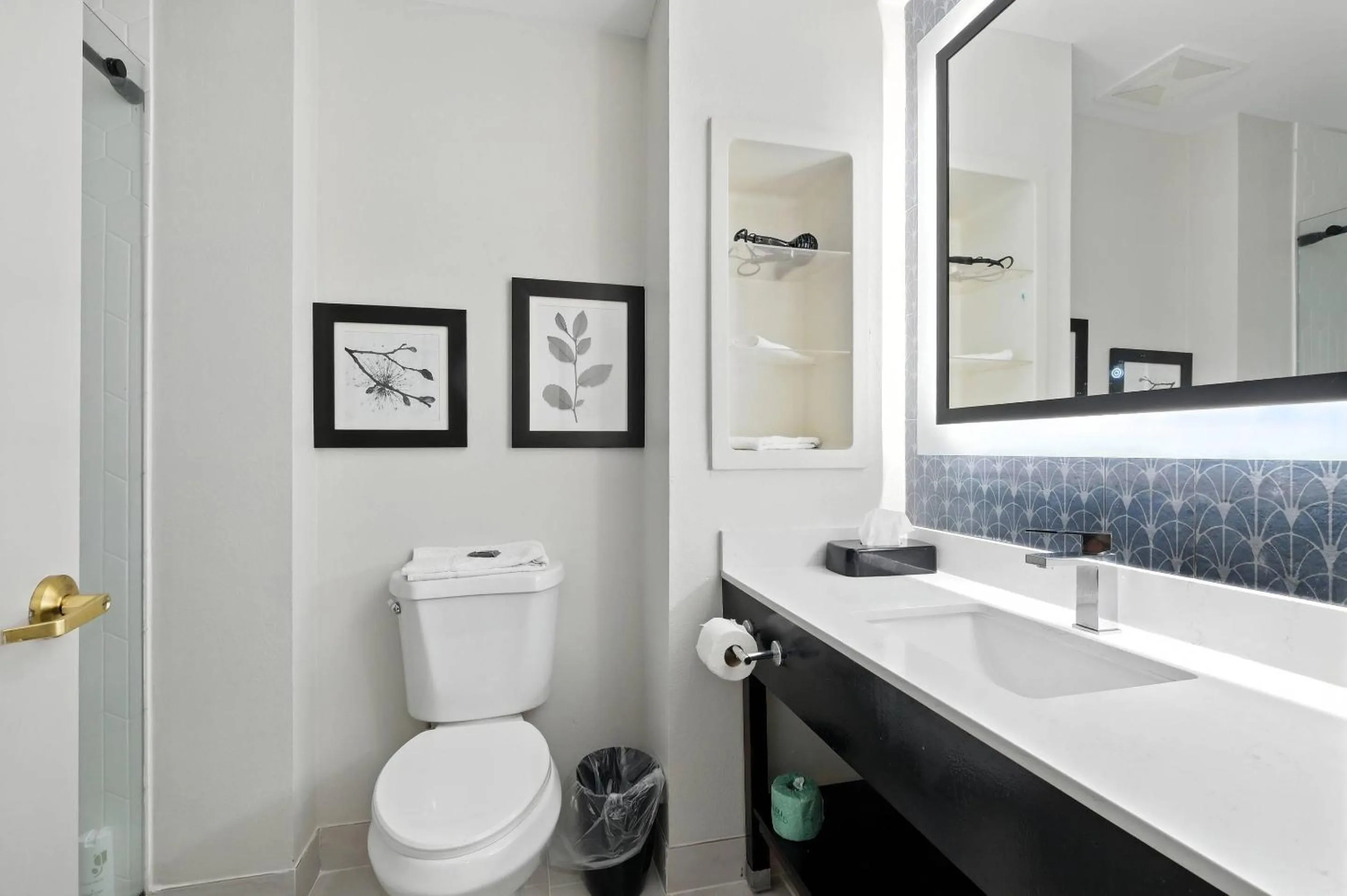 Bedroom in Country Inn & Suites by Radisson, Merrillville, IN