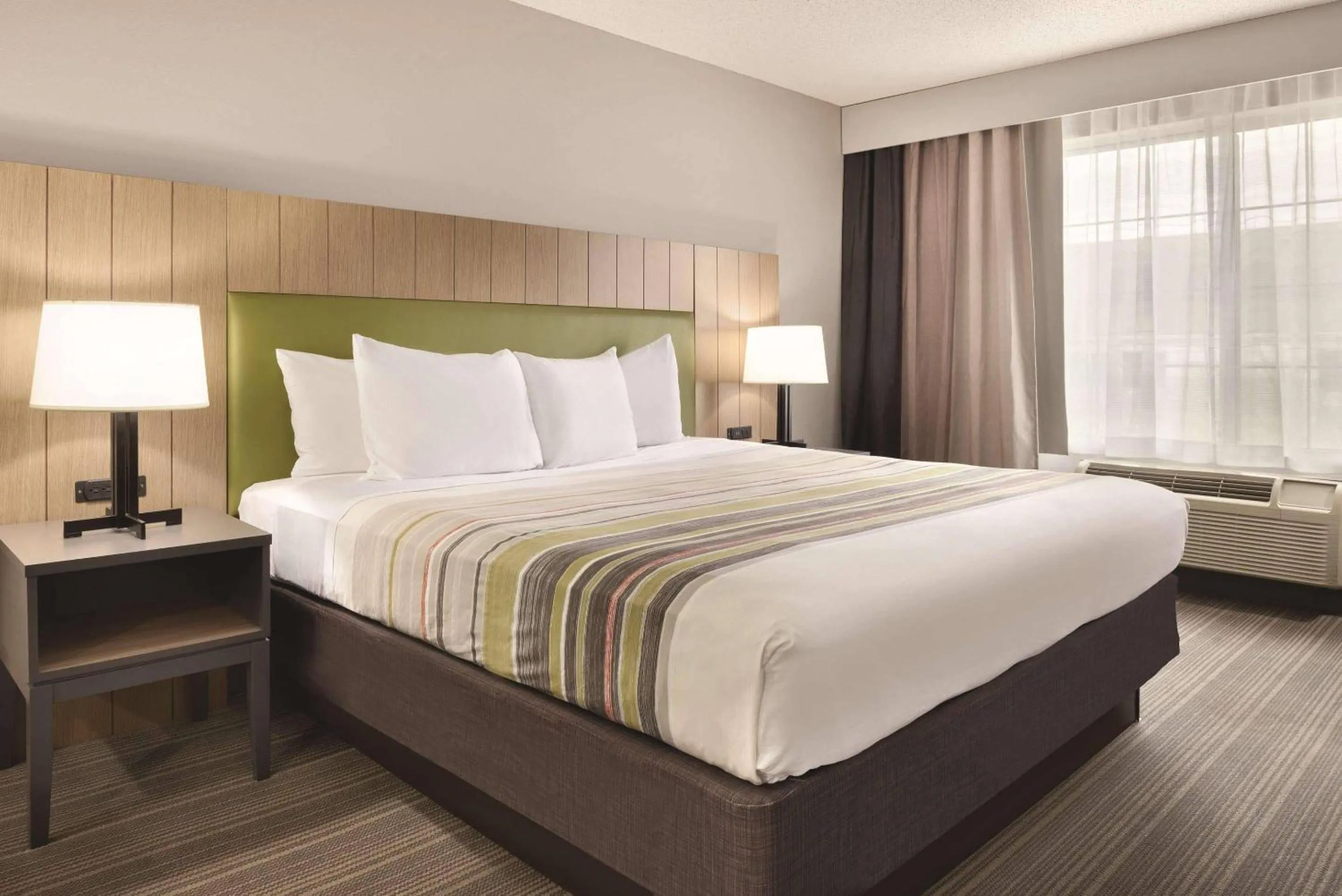 Bedroom, Bed in Country Inn & Suites by Radisson, Merrillville, IN