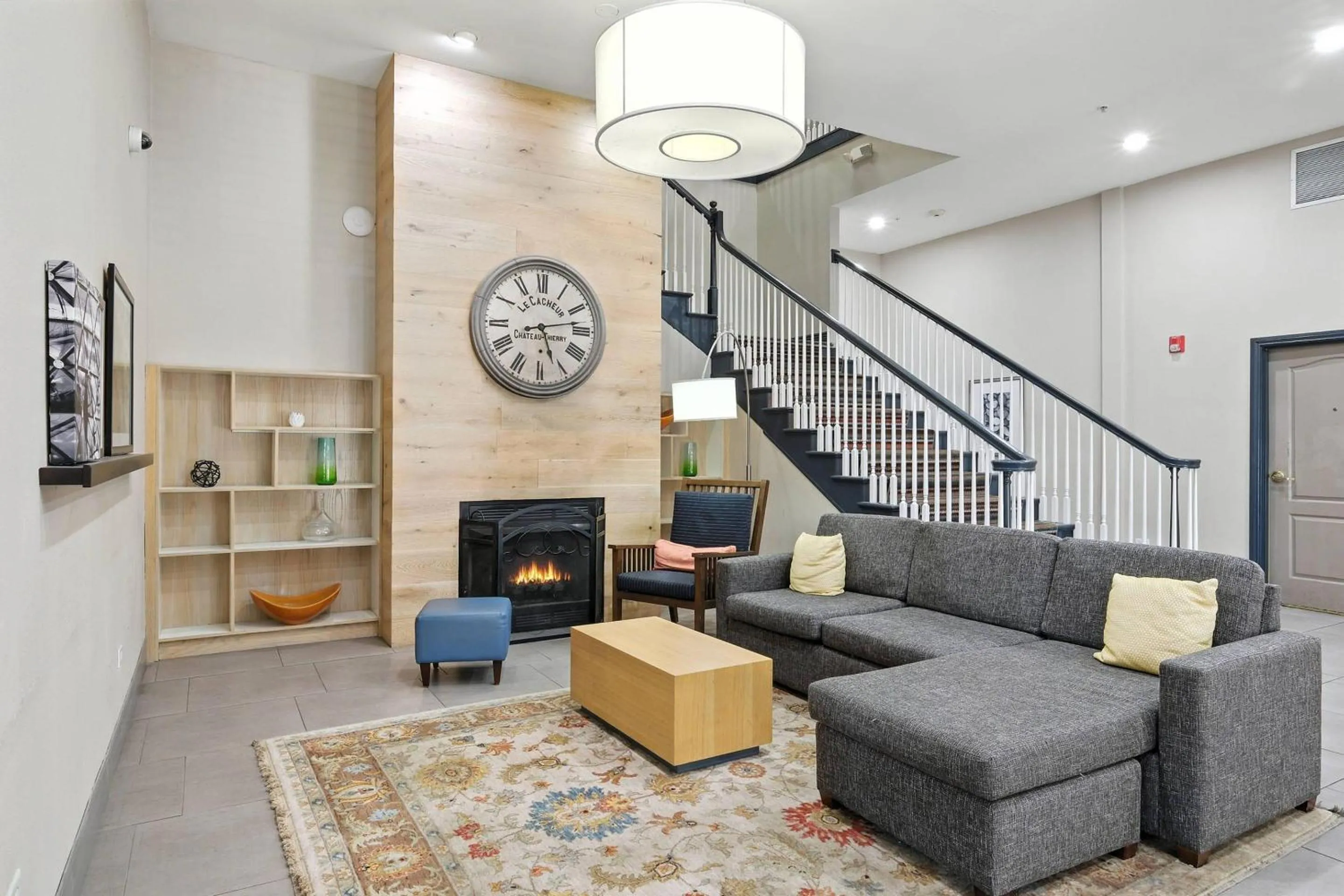 Lobby or reception in Country Inn & Suites by Radisson, Merrillville, IN