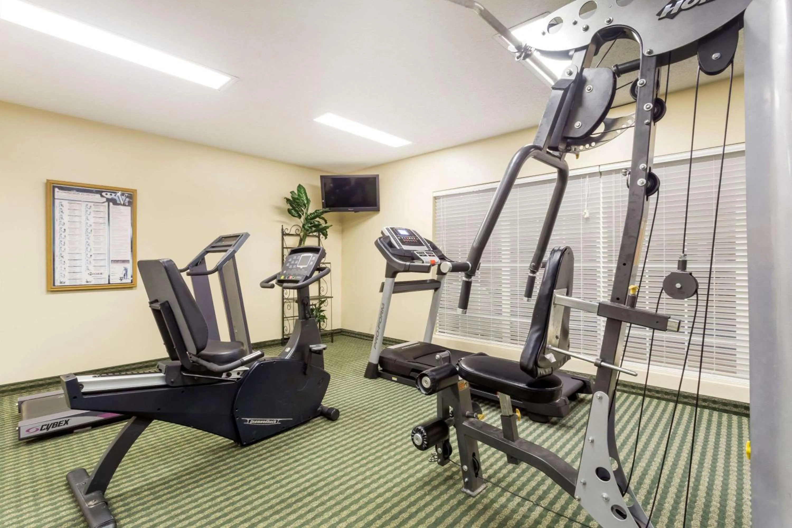 Fitness centre/facilities in Baymont by Wyndham Waycross