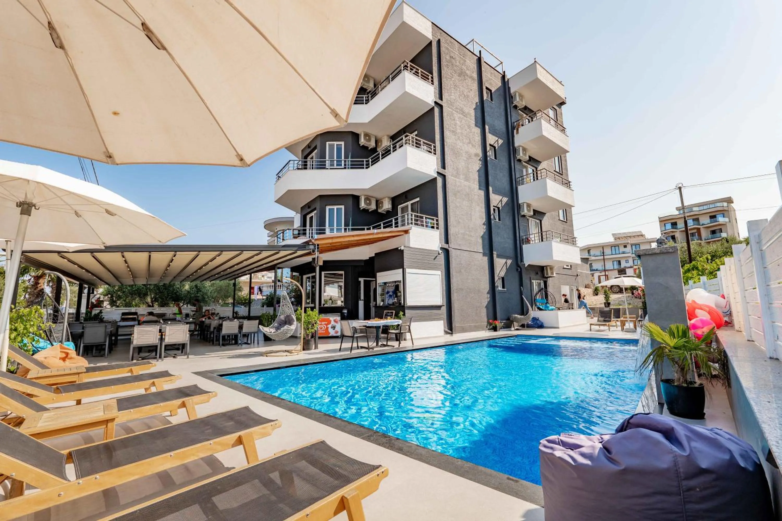 Property building in Sunshine Hotel