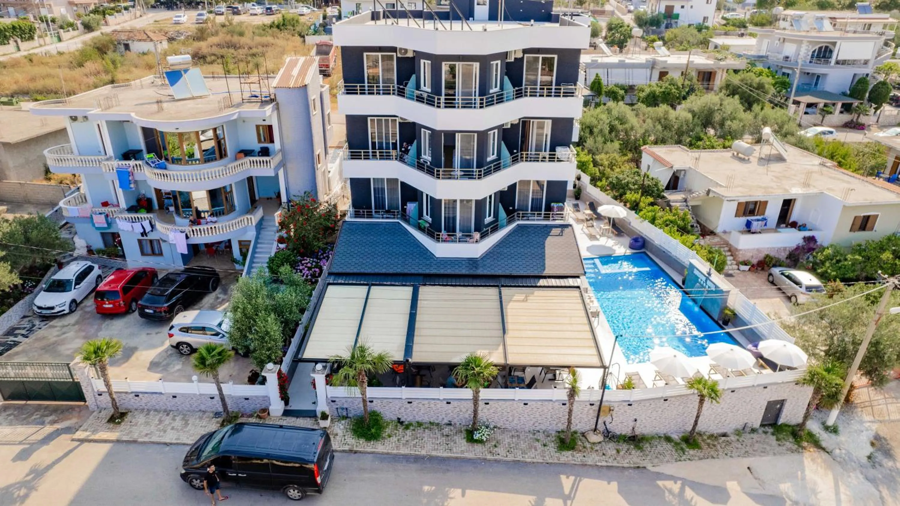 Property building in Sunshine Hotel