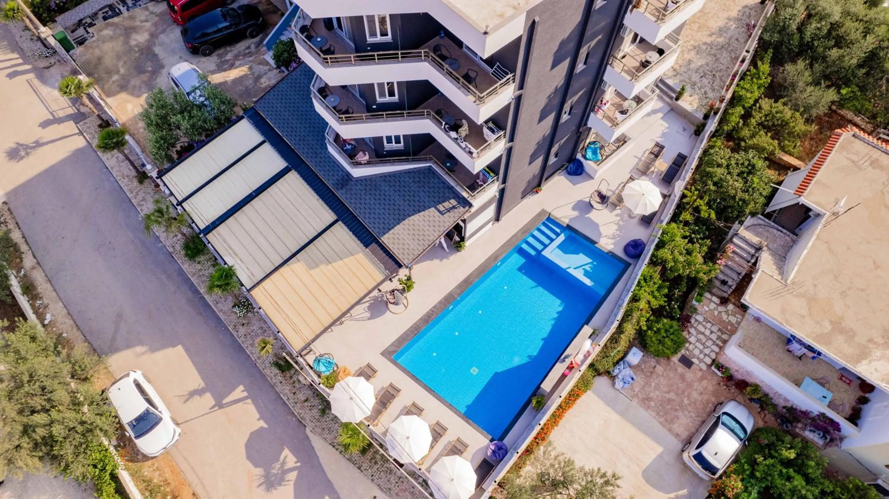 Property building in Sunshine Hotel