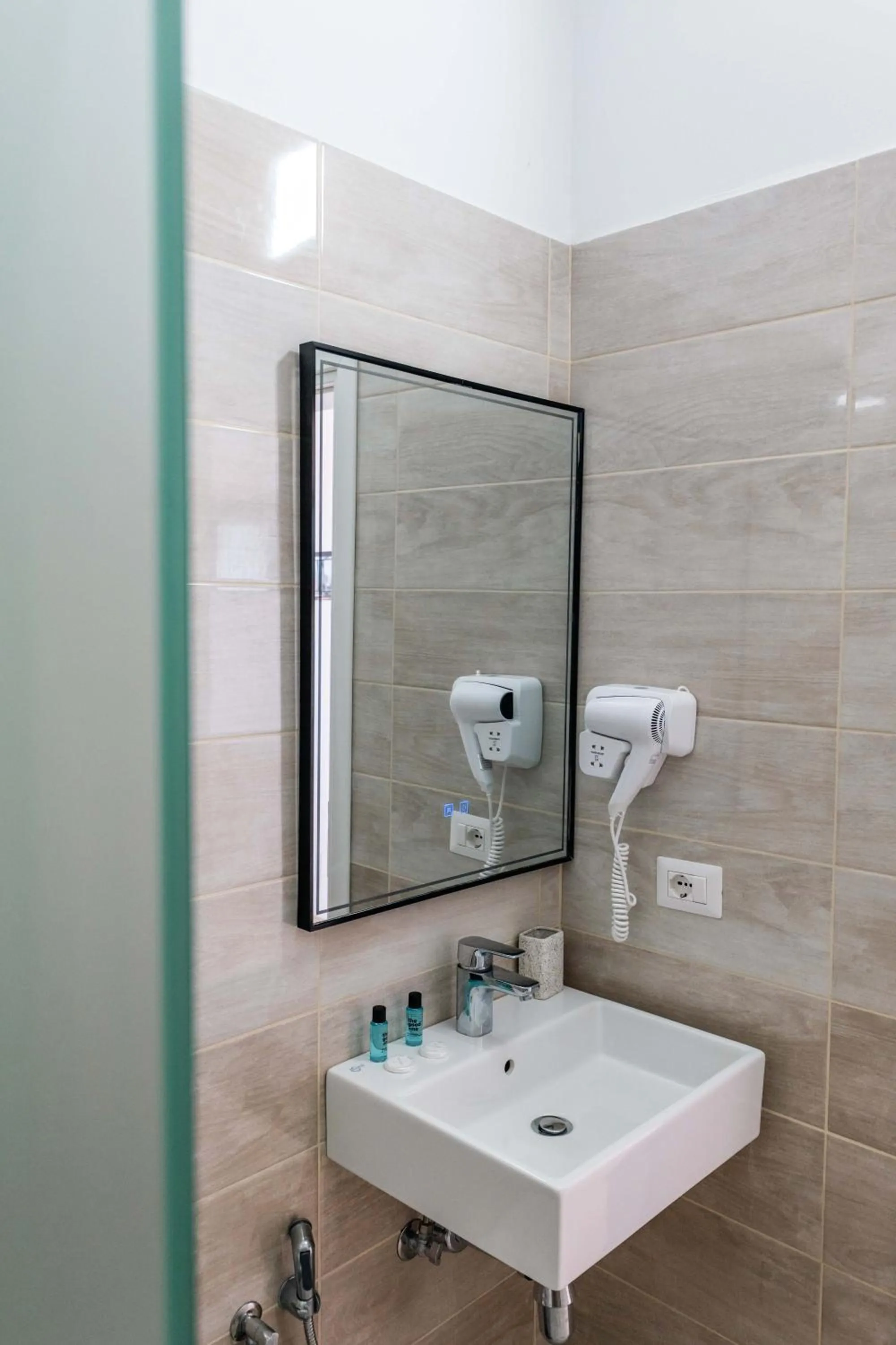 Shower in Sunshine Hotel