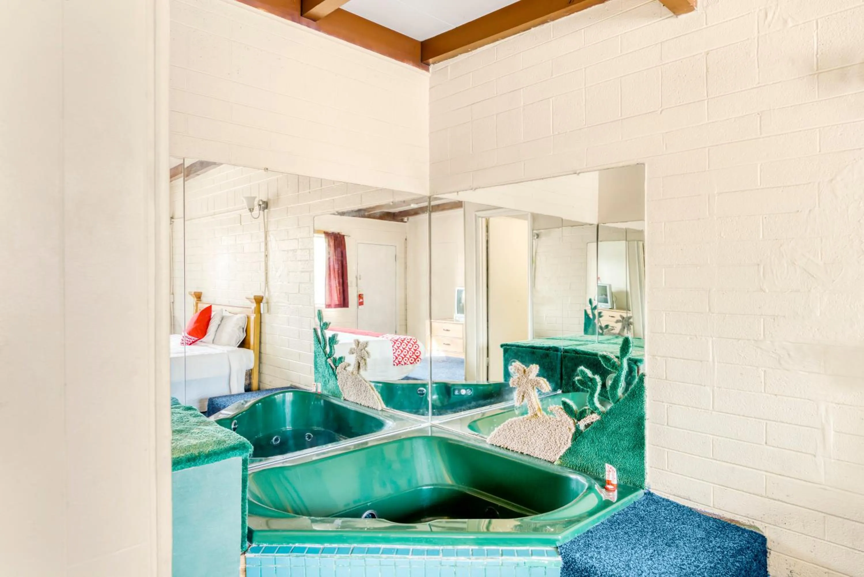 Bathroom in OYO Oasis Motel Las Vegas I-15