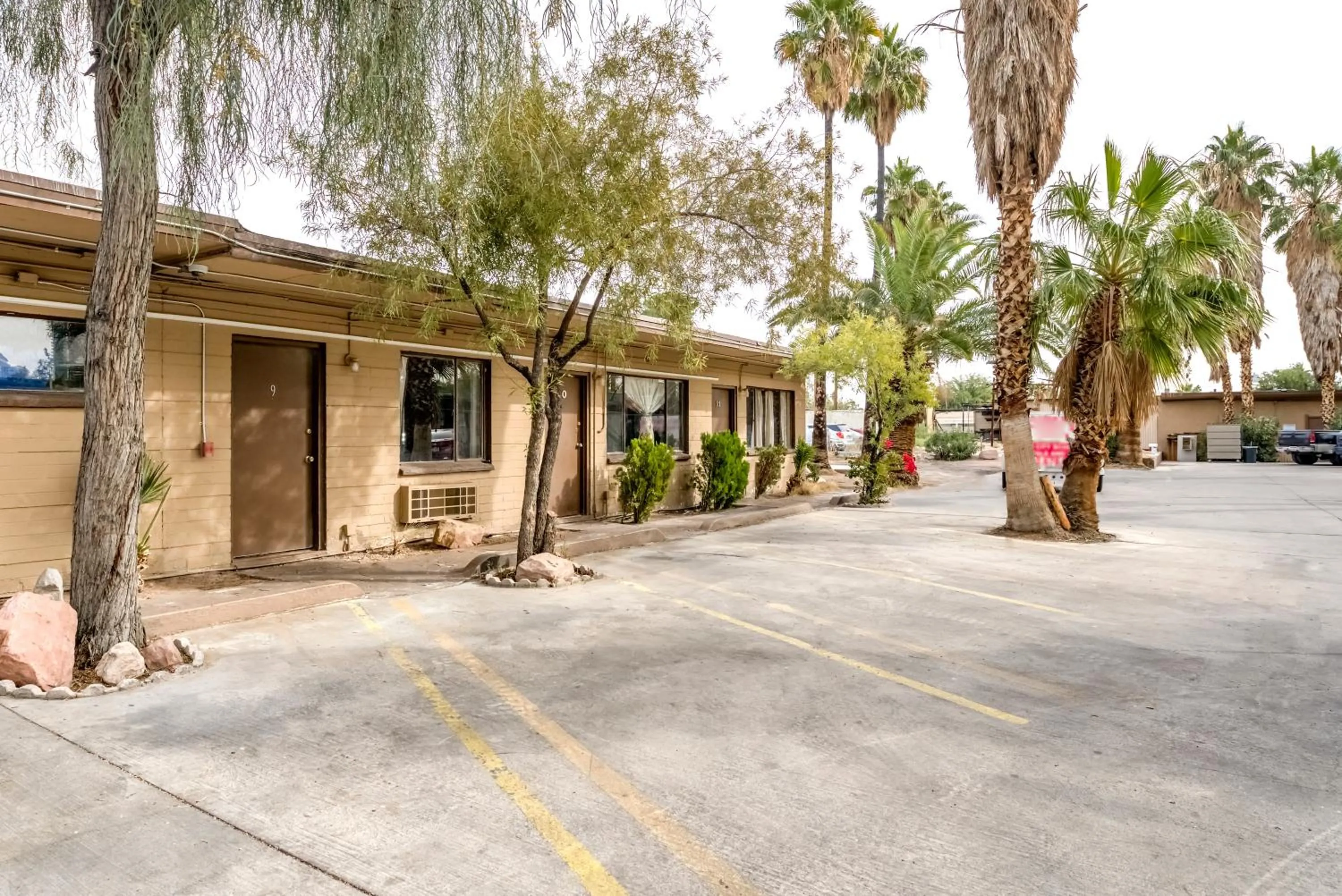 Facade/entrance in OYO Oasis Motel Las Vegas I-15