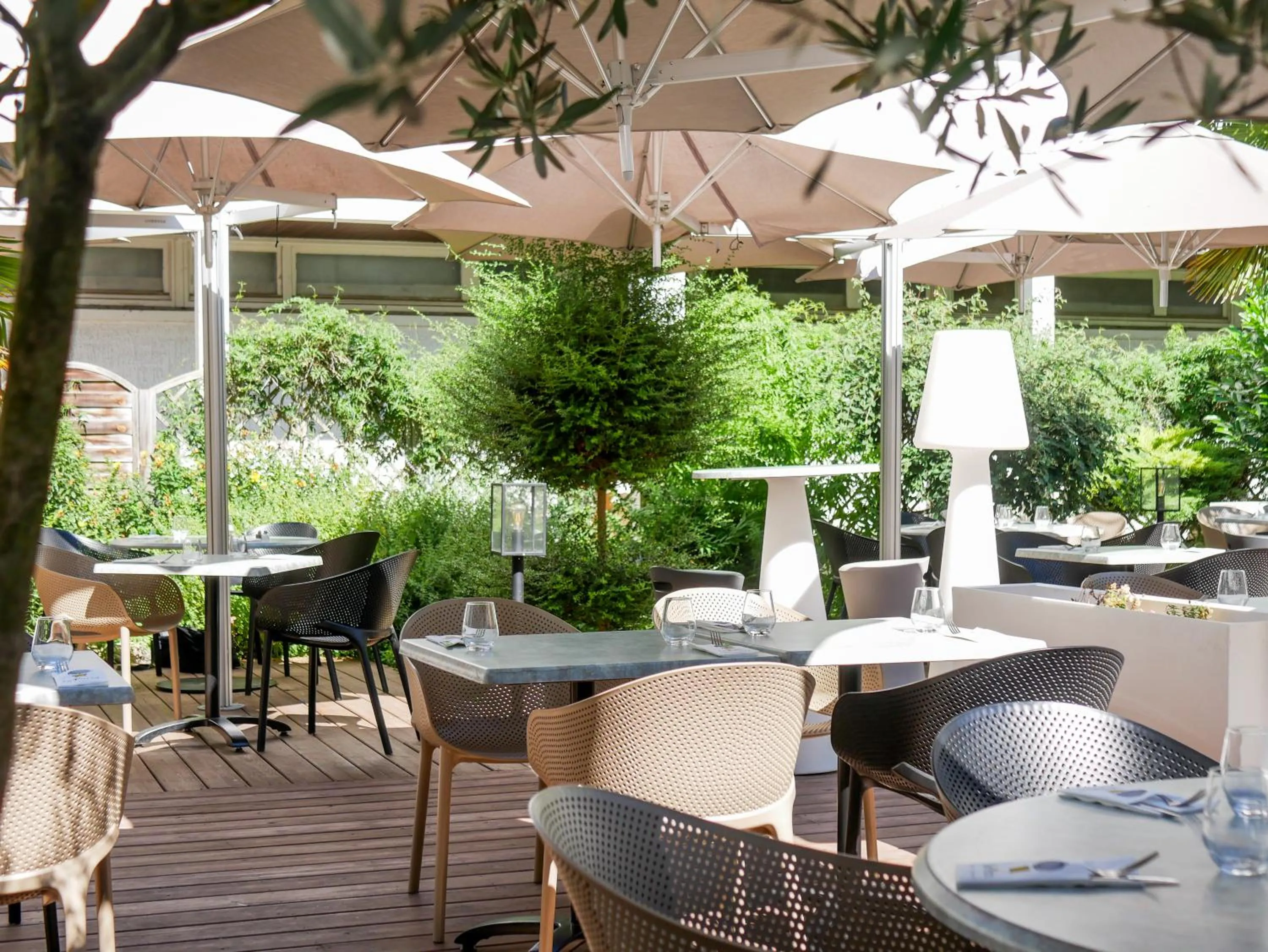 Patio in ibis Styles Poitiers Nord