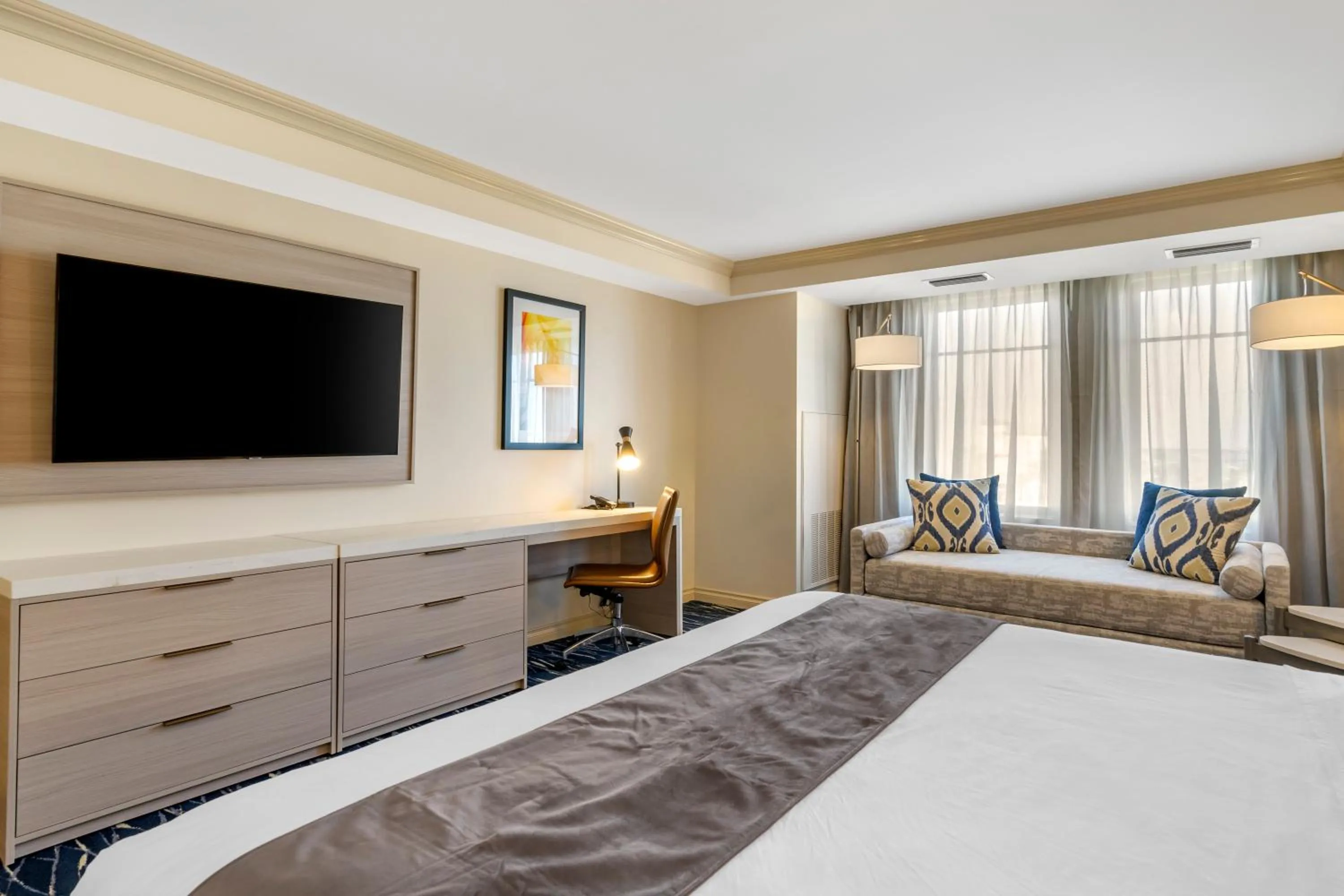 TV and multimedia, Bed in Wyvern Hotel, an Ascend Collection Hotel