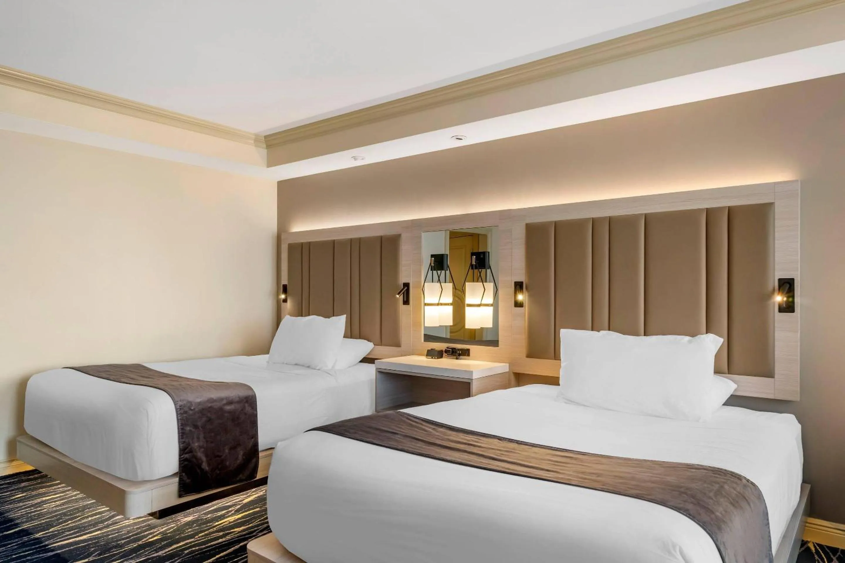 Bedroom, Bed in Wyvern Hotel, an Ascend Collection Hotel