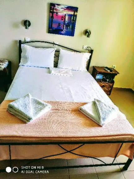 Bed in Araxovoli Studios - Aραξοβόλι Lefkada