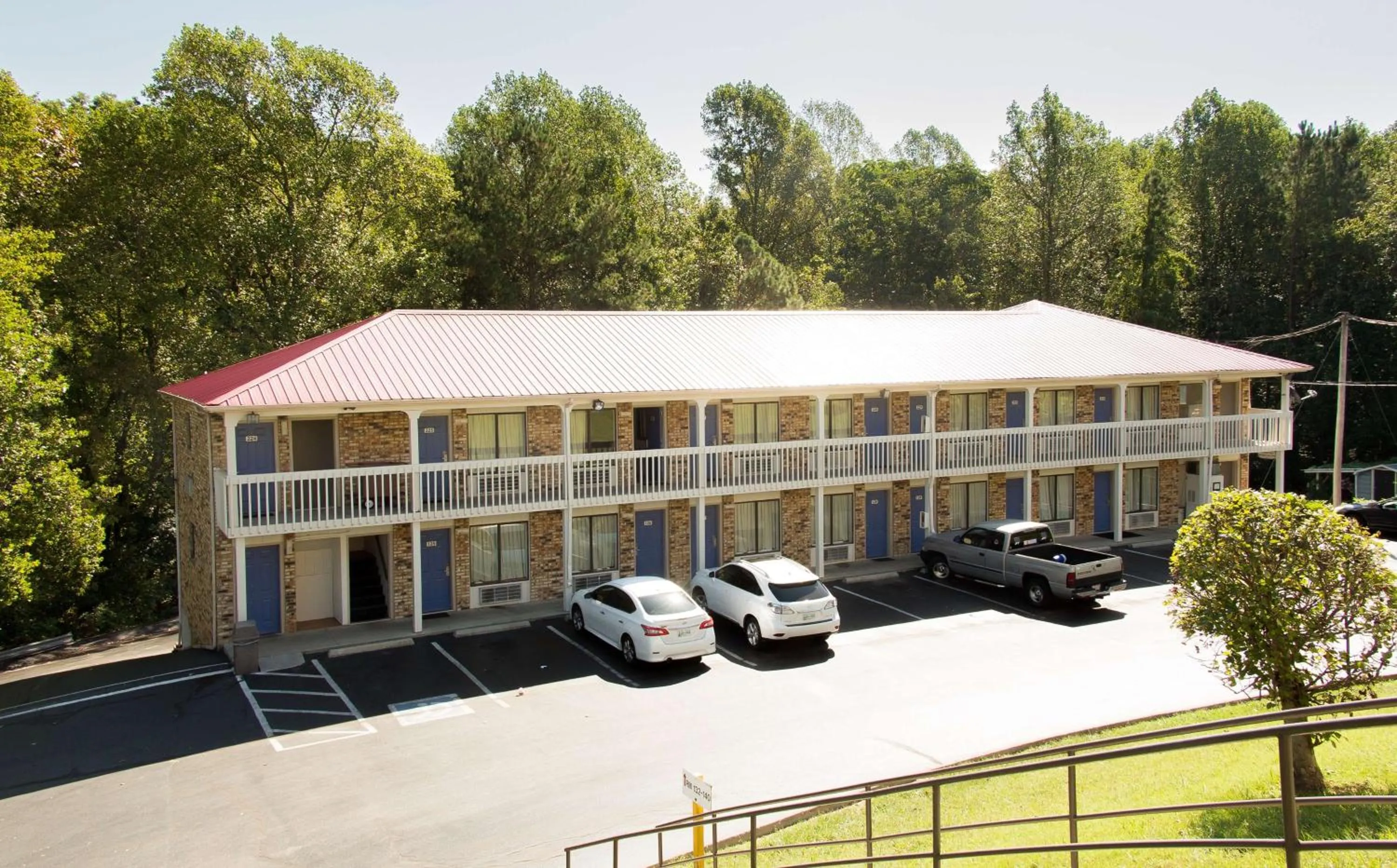 Property building in Motel 6-Cookeville, TN