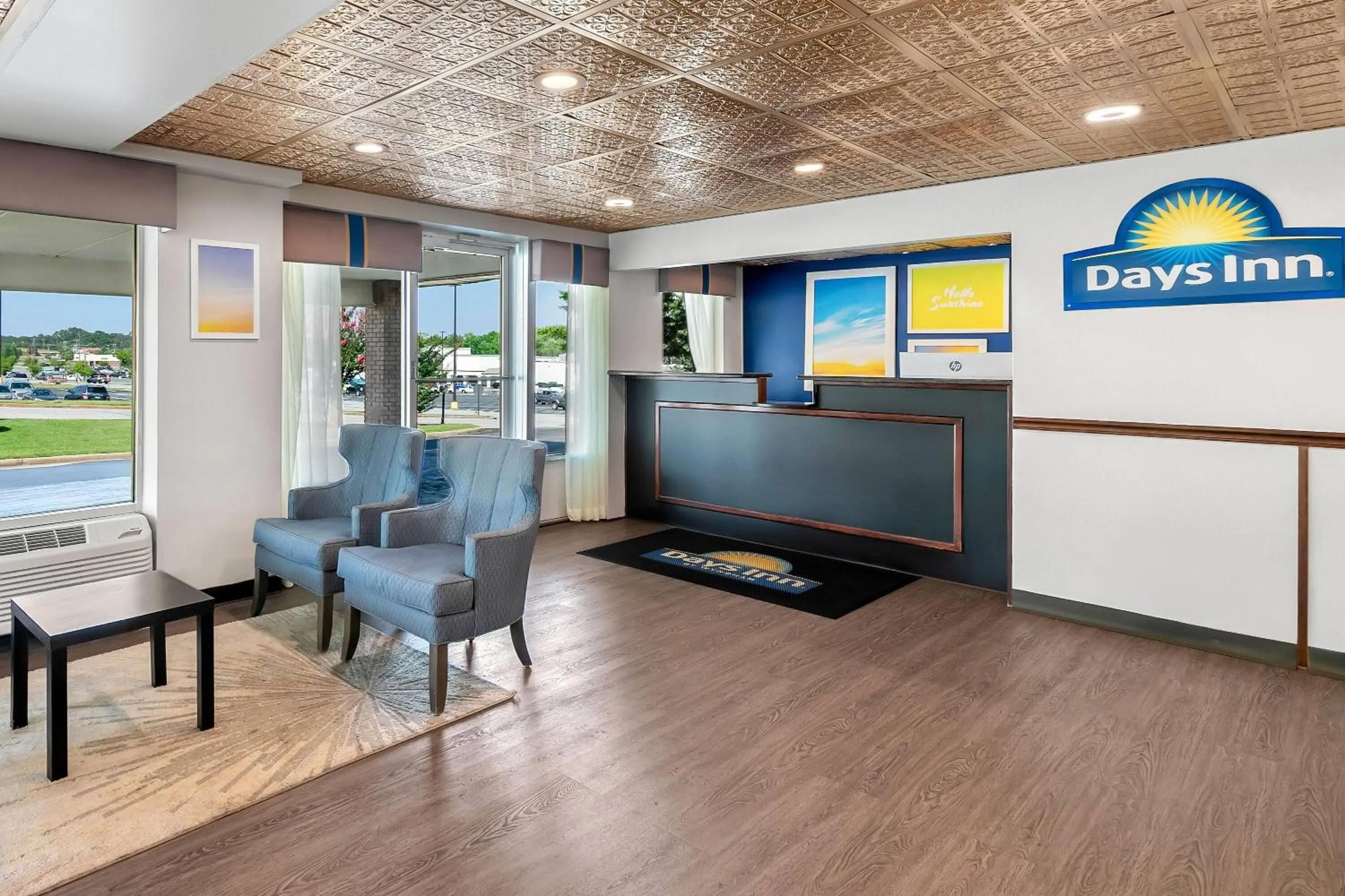 Lobby or reception in Days Inn by Wyndham Seneca-Clemson