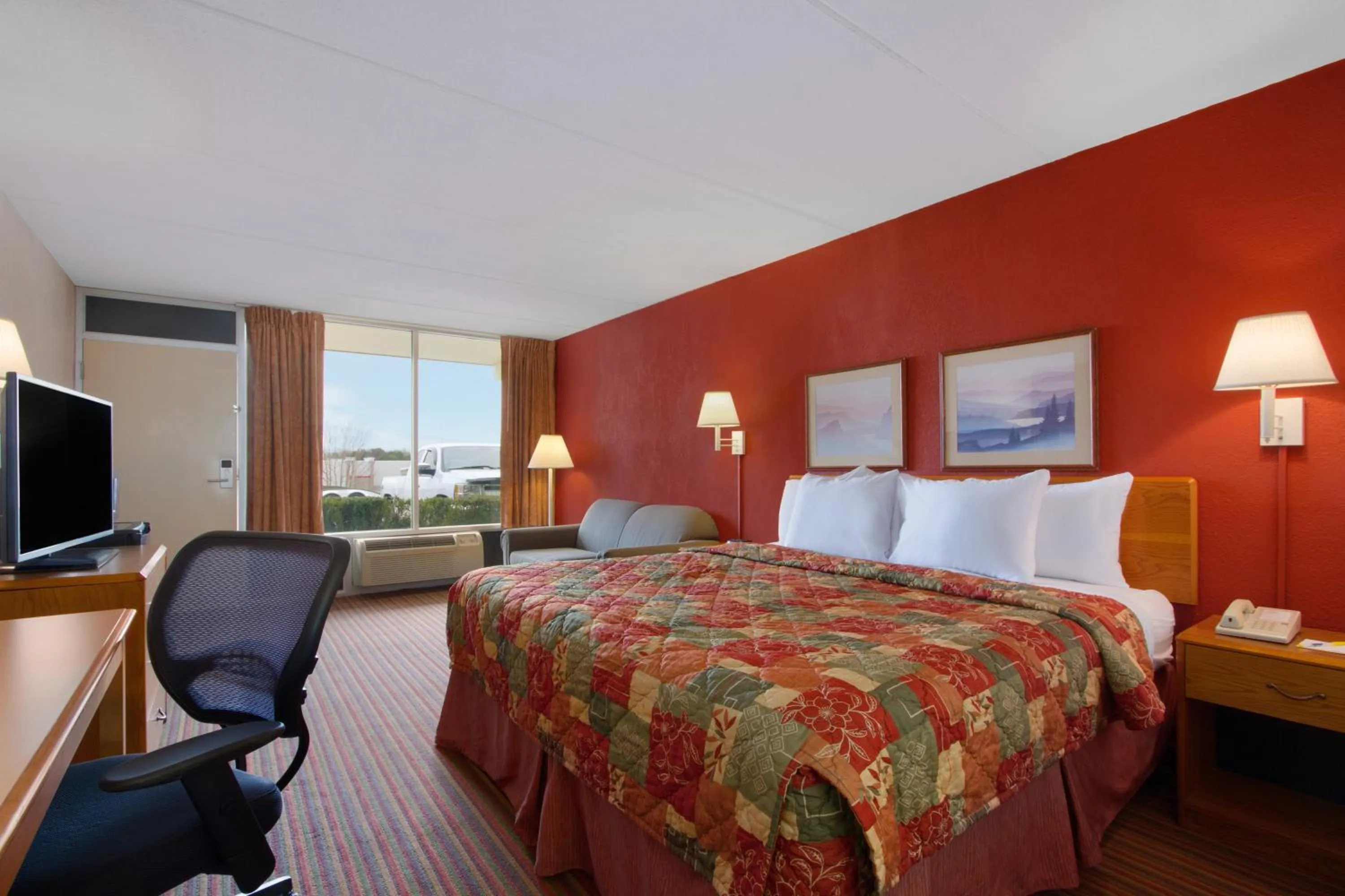 Standard King Room - Smoking in Days Inn by Wyndham Seneca-Clemson