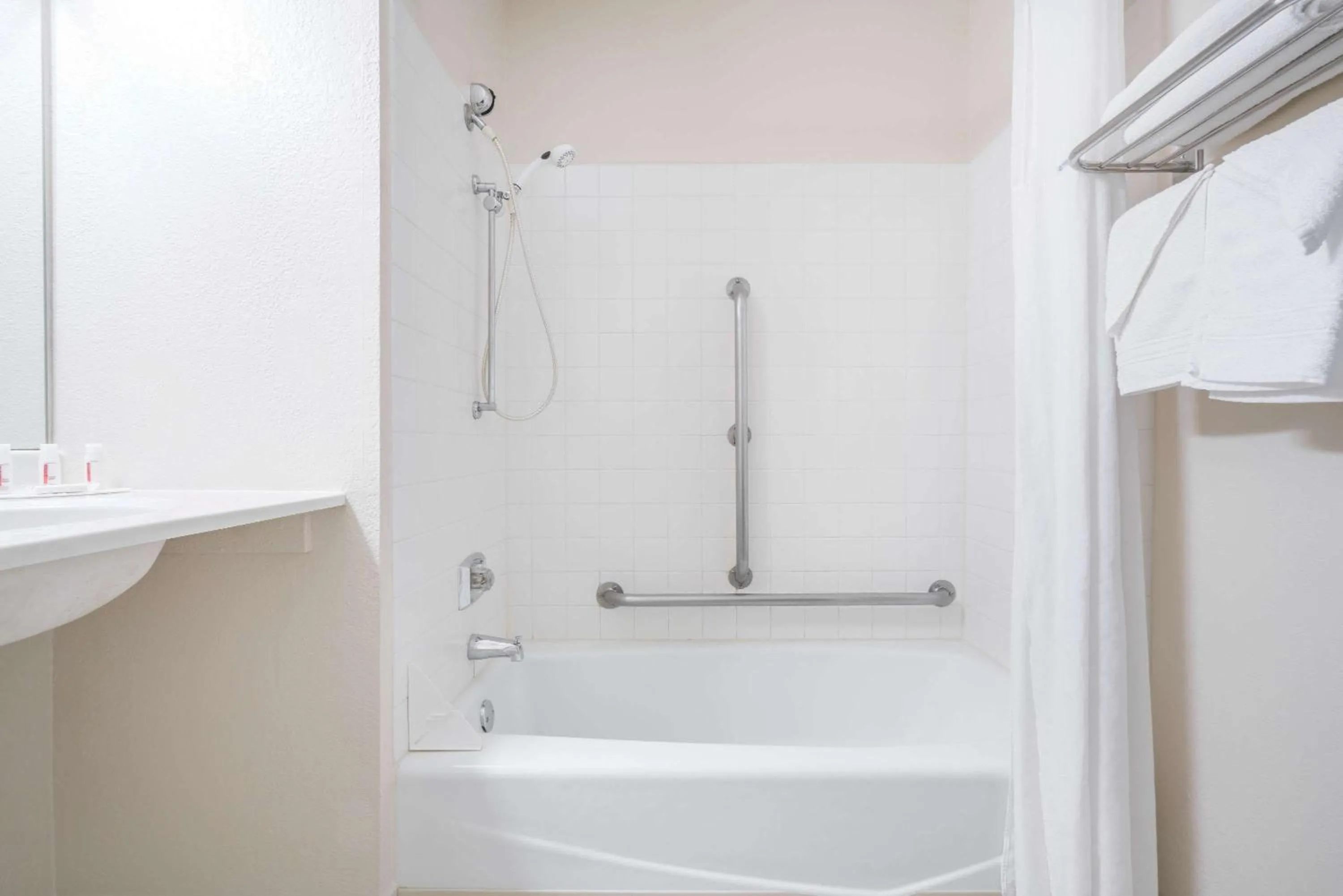 Bathroom in Super 8 by Wyndham Baxter/Brainerd Area